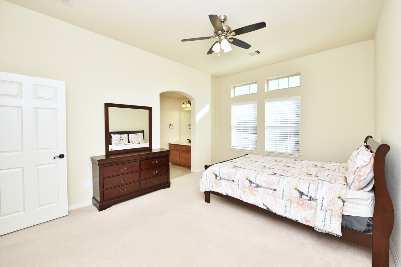 6010 Crystal Water Drive, Richmond, TX 77406