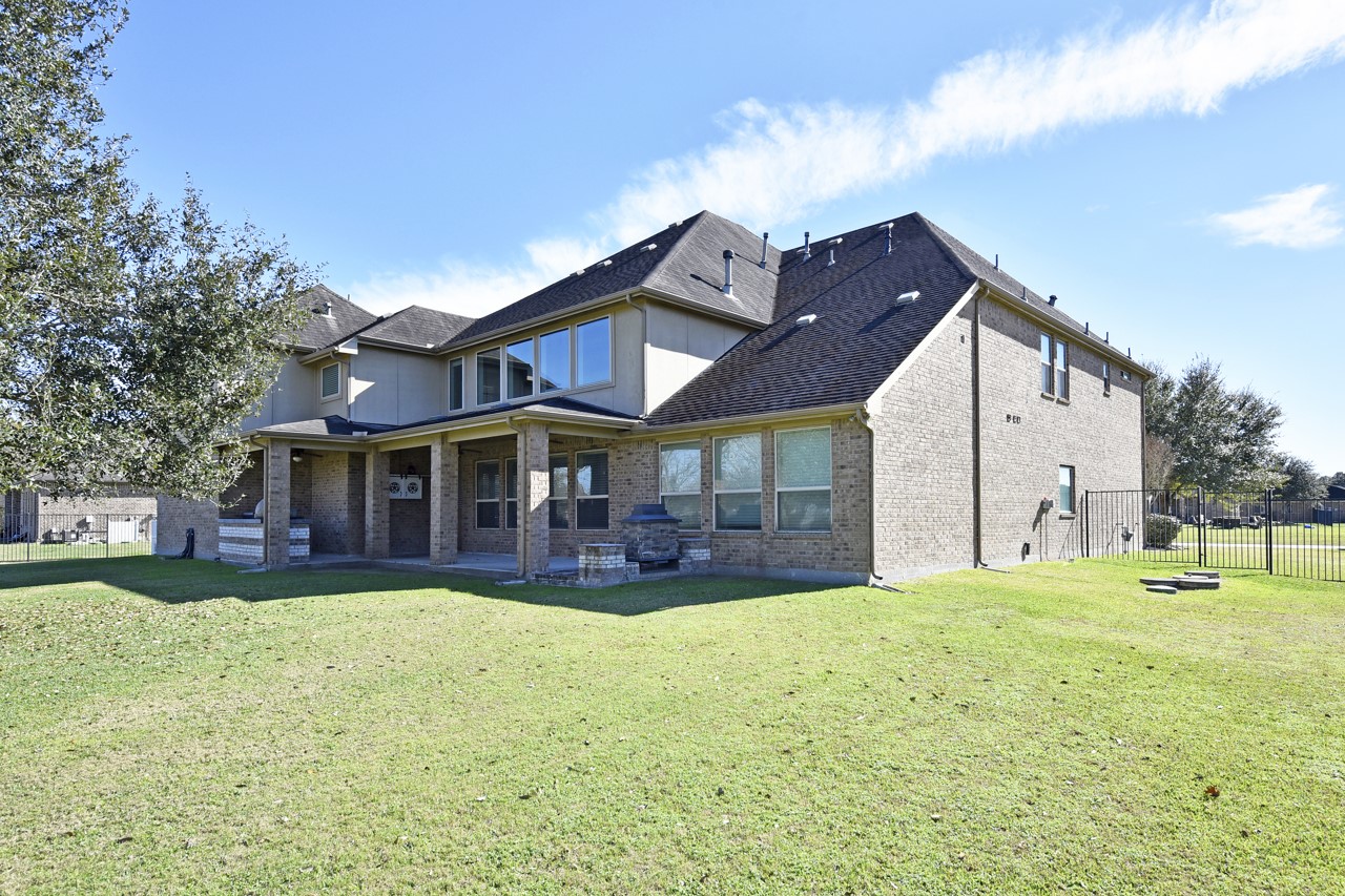 6010 Crystal Water Drive, Richmond, TX 77406