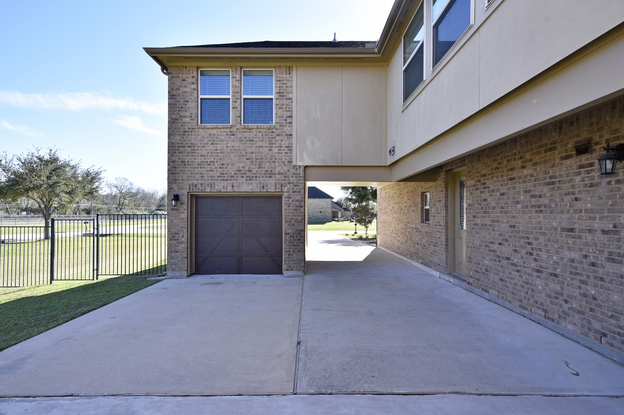 6010 Crystal Water Drive, Richmond, TX 77406