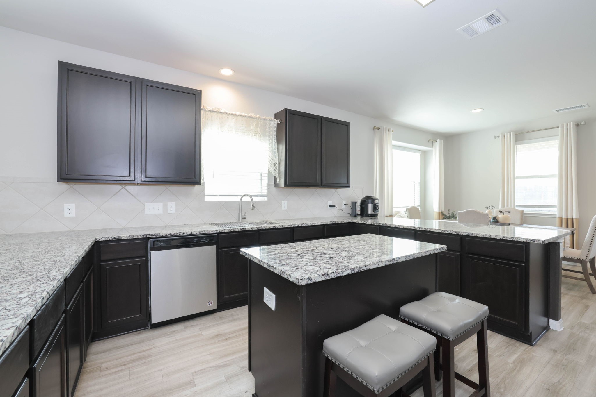 Beautiful granite countertops.
