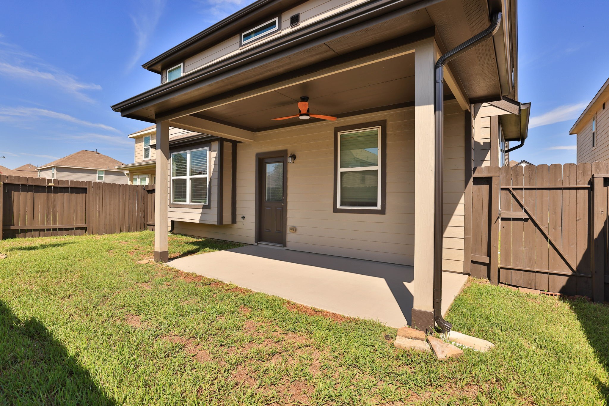 3596 Cannon Drive, Conroe, TX 77301