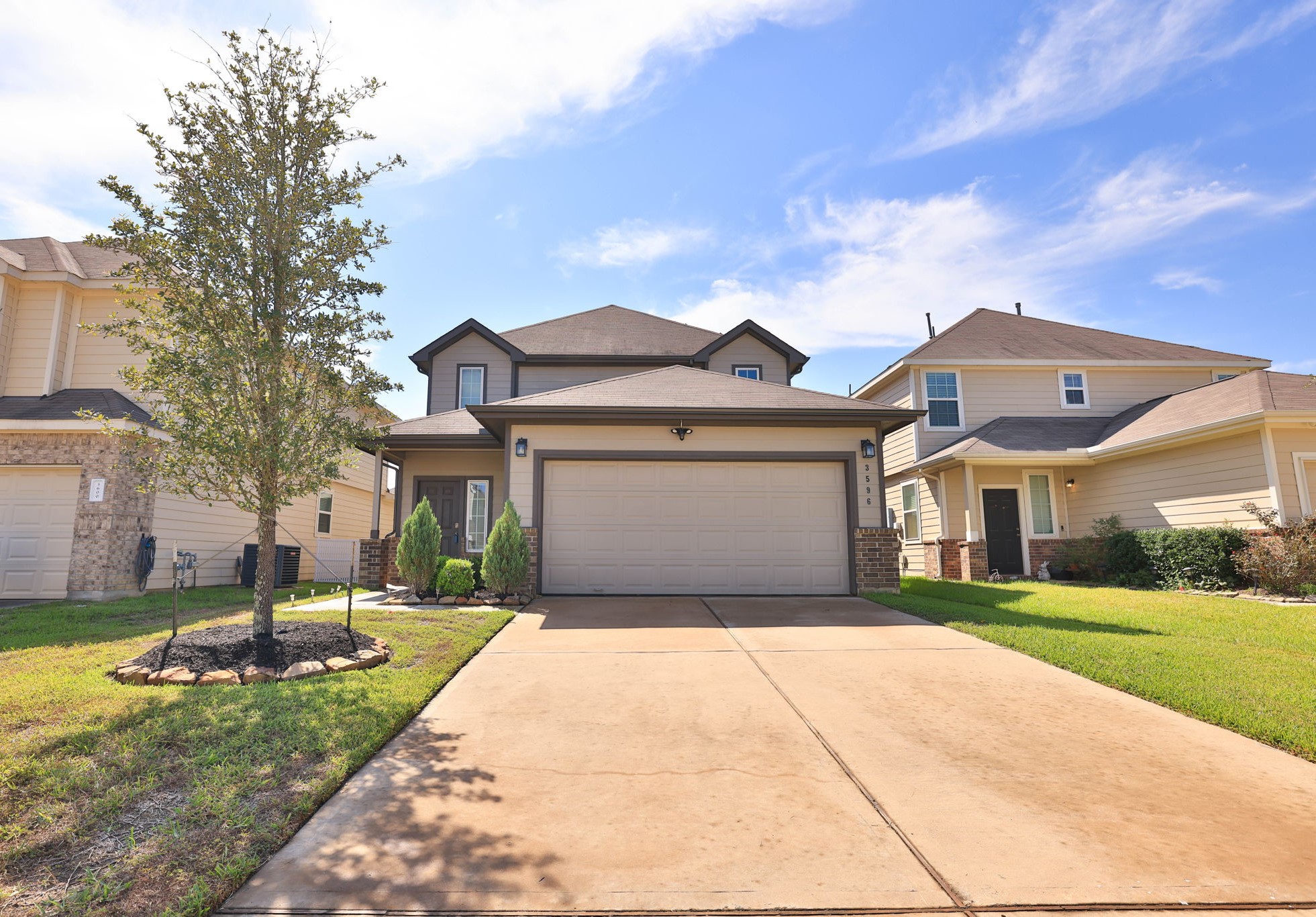 Welcome Home to this beautifully maintained home. Welcome Home to this beautifully maintained home.