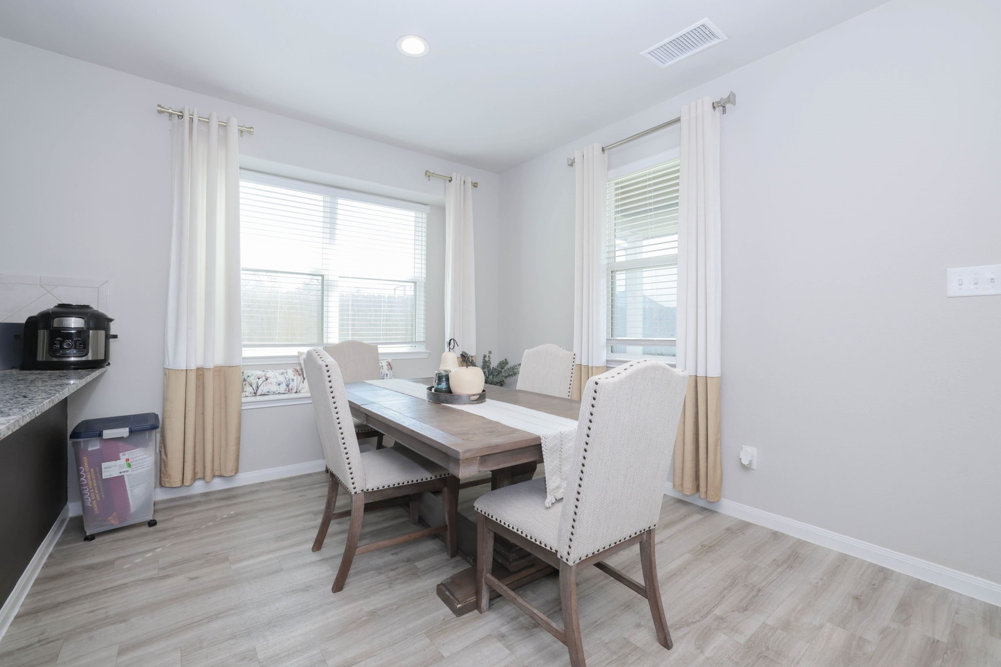 Spacious Dining Room for those special family occasions.