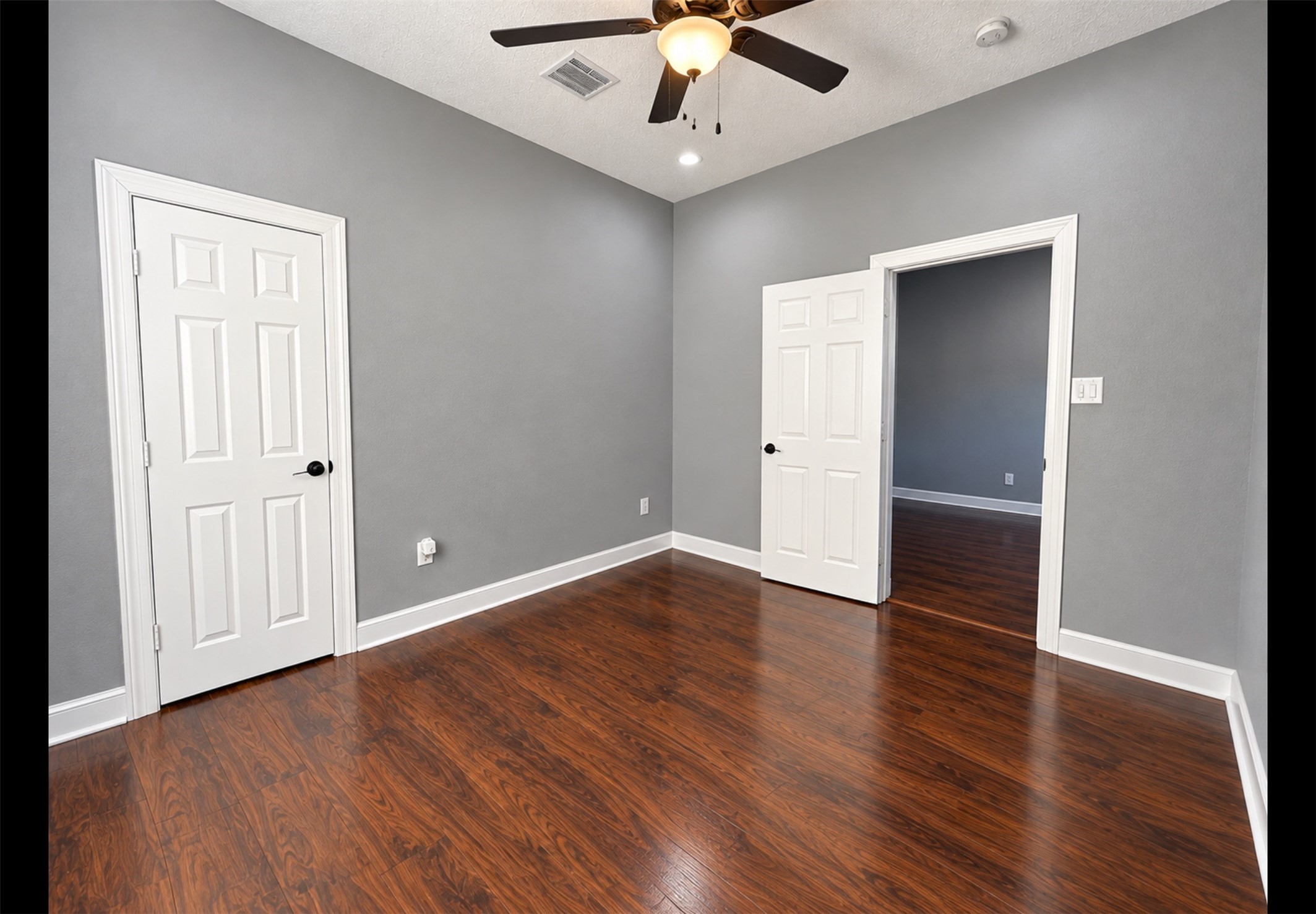 Spacious bedroom