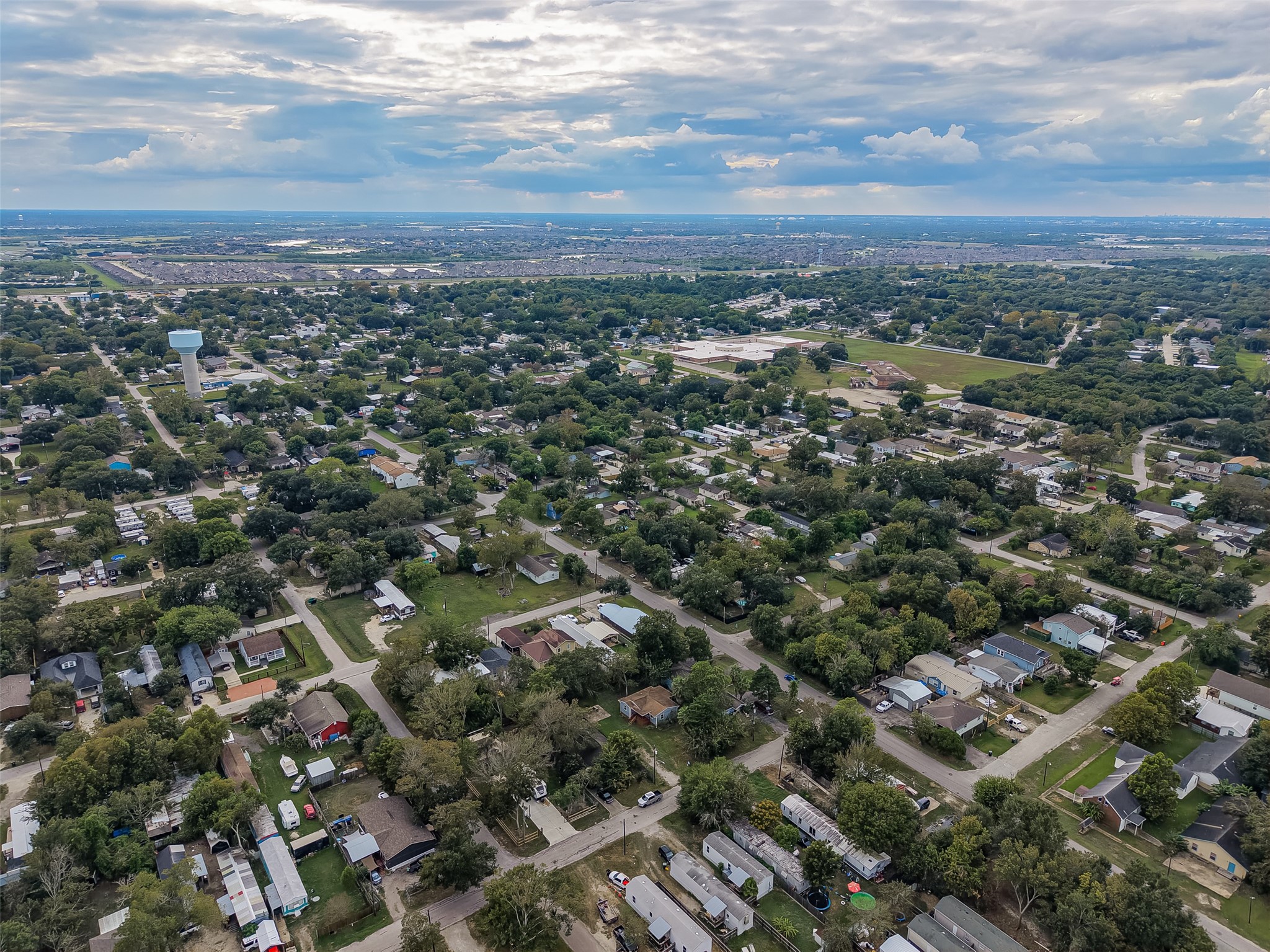 4447 5th Street, Bacliff, TX 77518