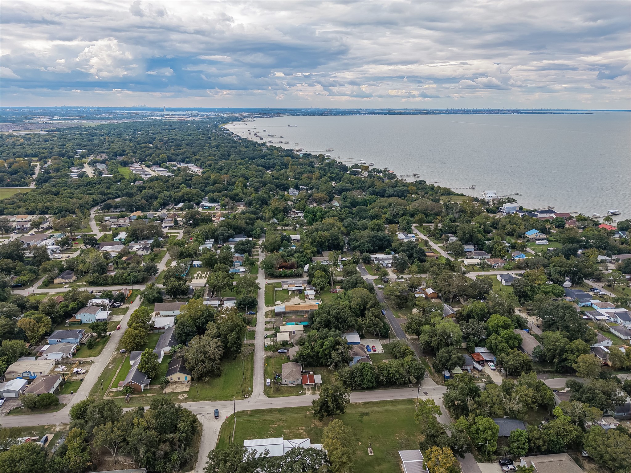 4447 5th Street, Bacliff, TX 77518