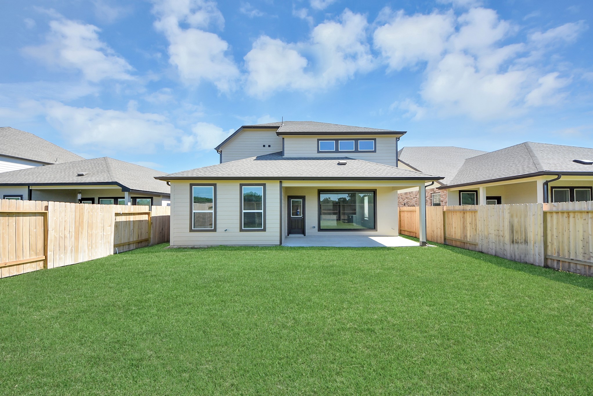 Come and see this spacious backyard with its beautiful covered patio. There is plenty of room for the kids to play and adults to relax. Perfect for your outdoor living space, patio furniture, bbq pit, and so much more. The possibilities are endless!
