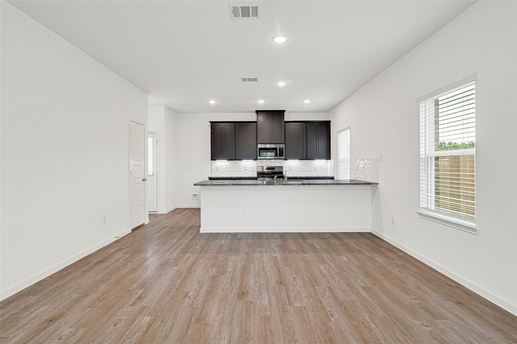2106 Rosillo Brook Drive, Baytown, TX 77521