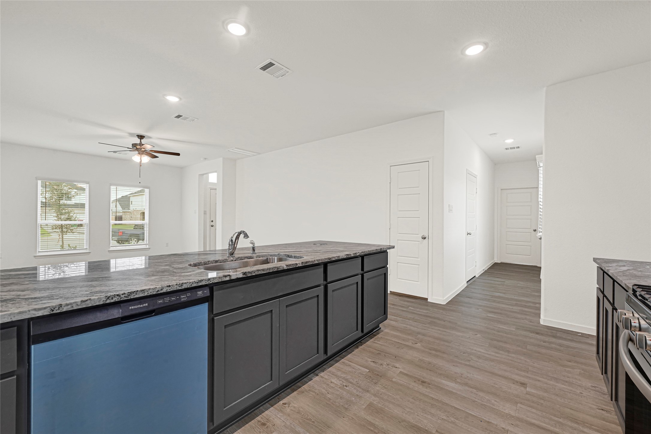 2106 Rosillo Brook Drive, Baytown, TX 77521