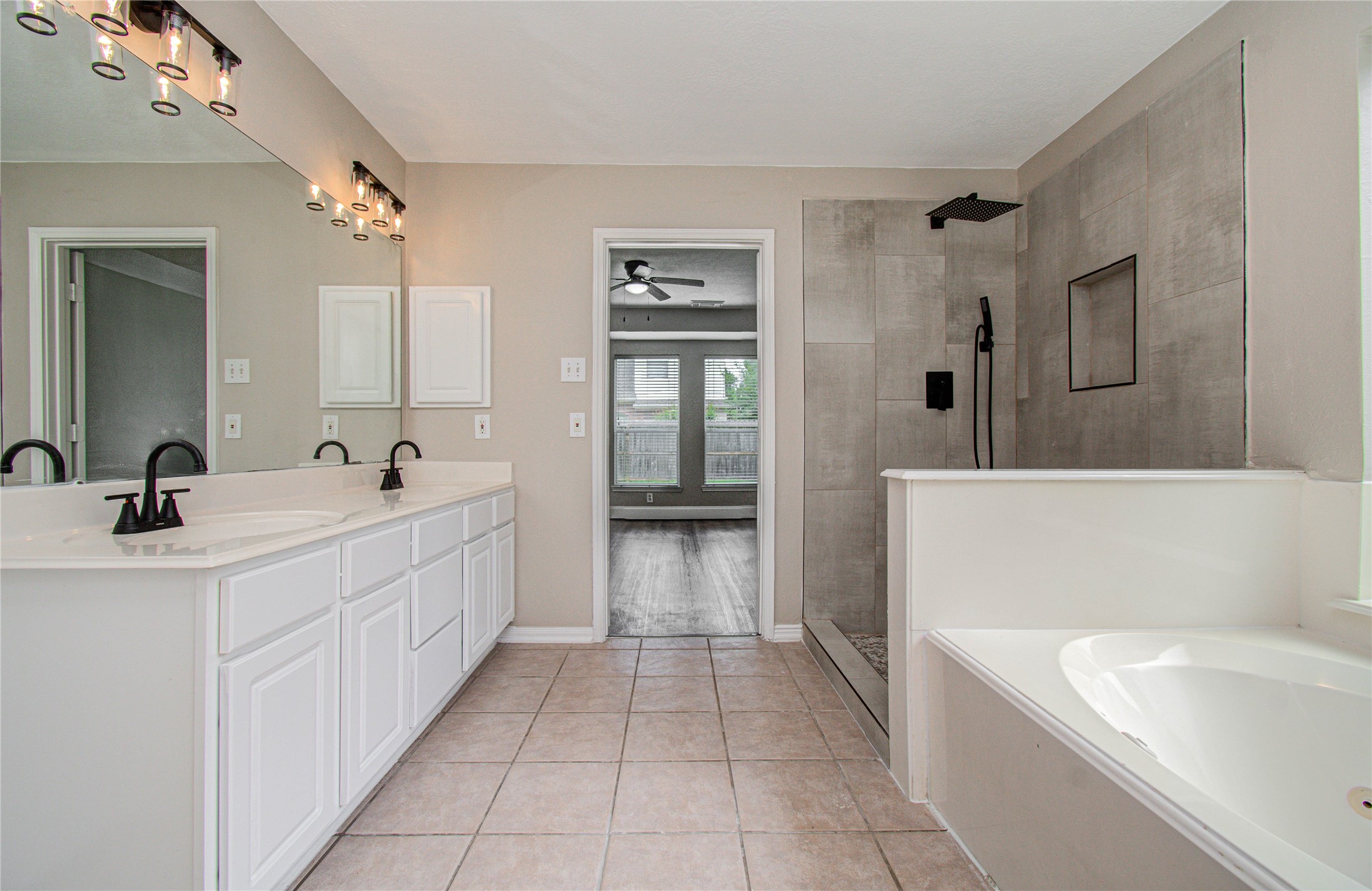 6801 Paigetree Lane, Pearland, TX 77584