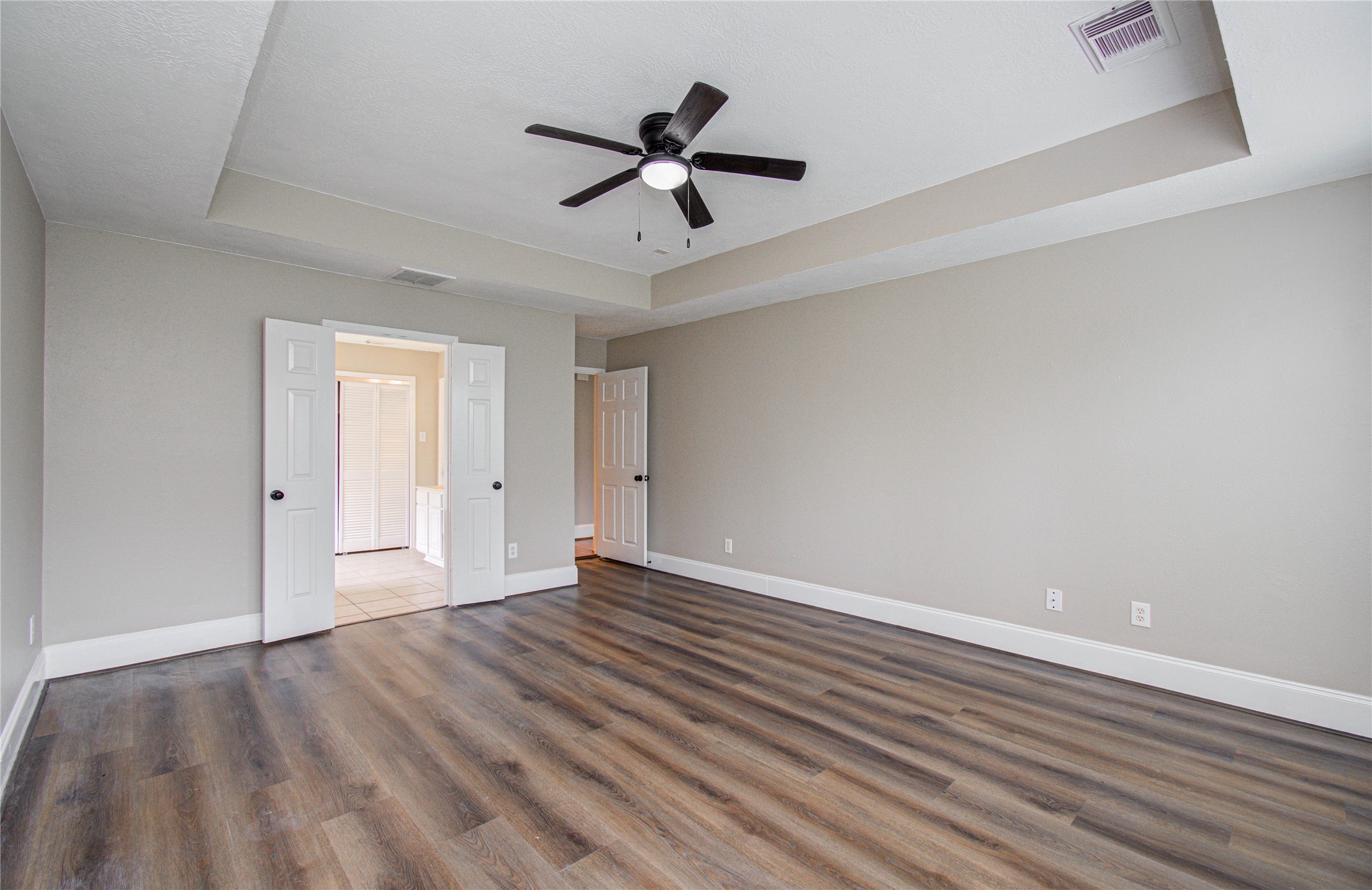 6801 Paigetree Lane, Pearland, TX 77584