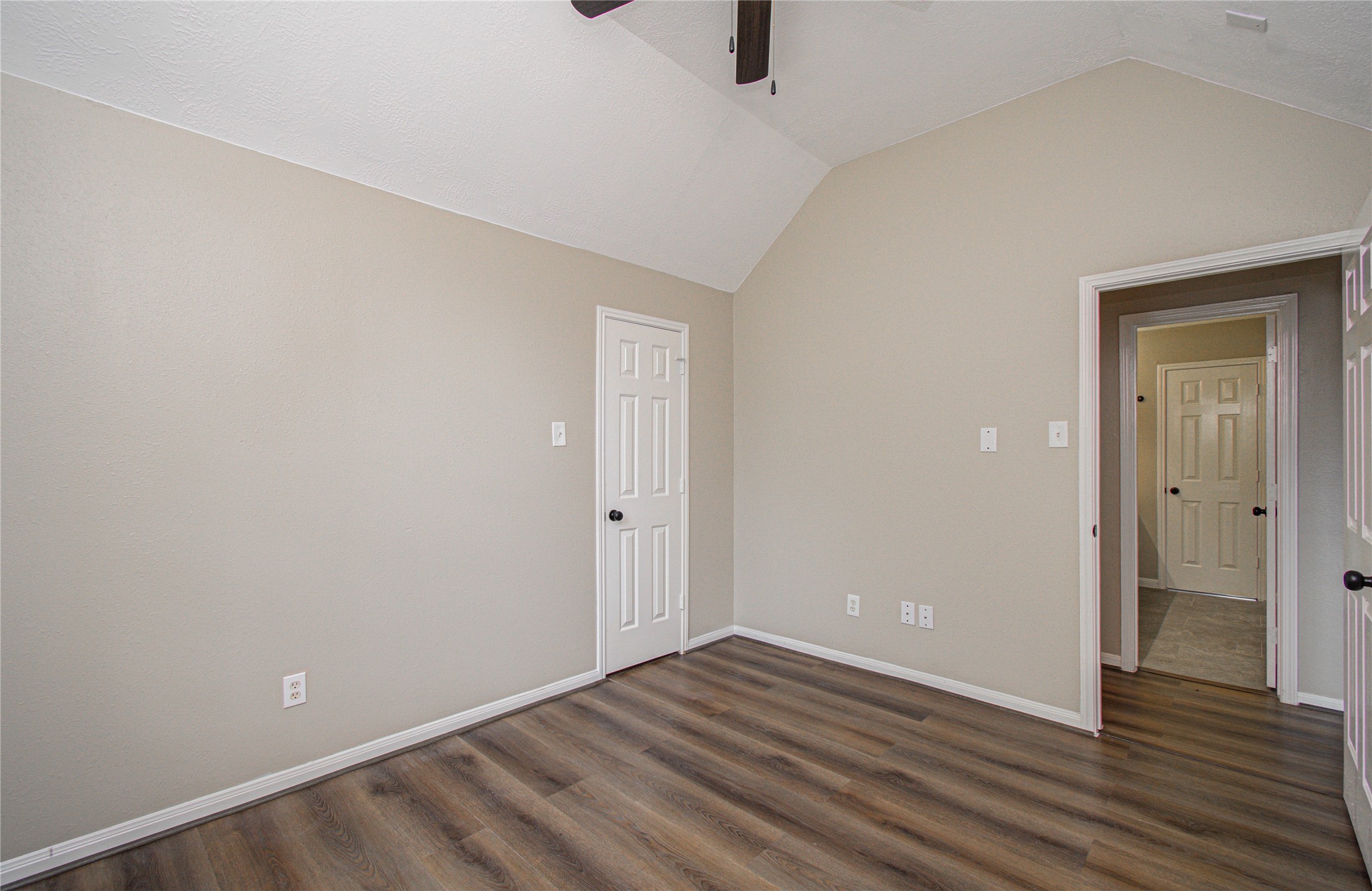 6801 Paigetree Lane, Pearland, TX 77584