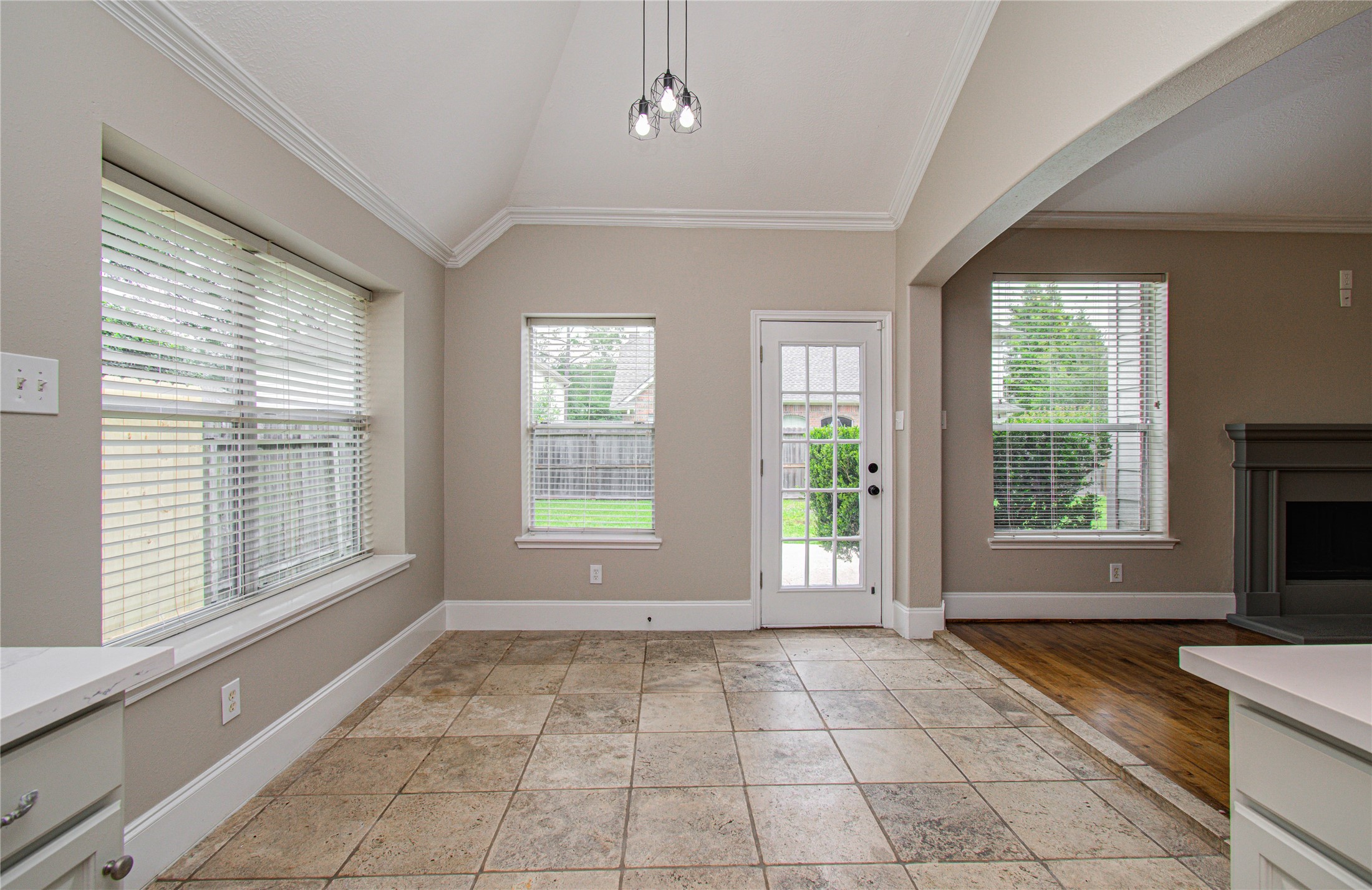 6801 Paigetree Lane, Pearland, TX 77584