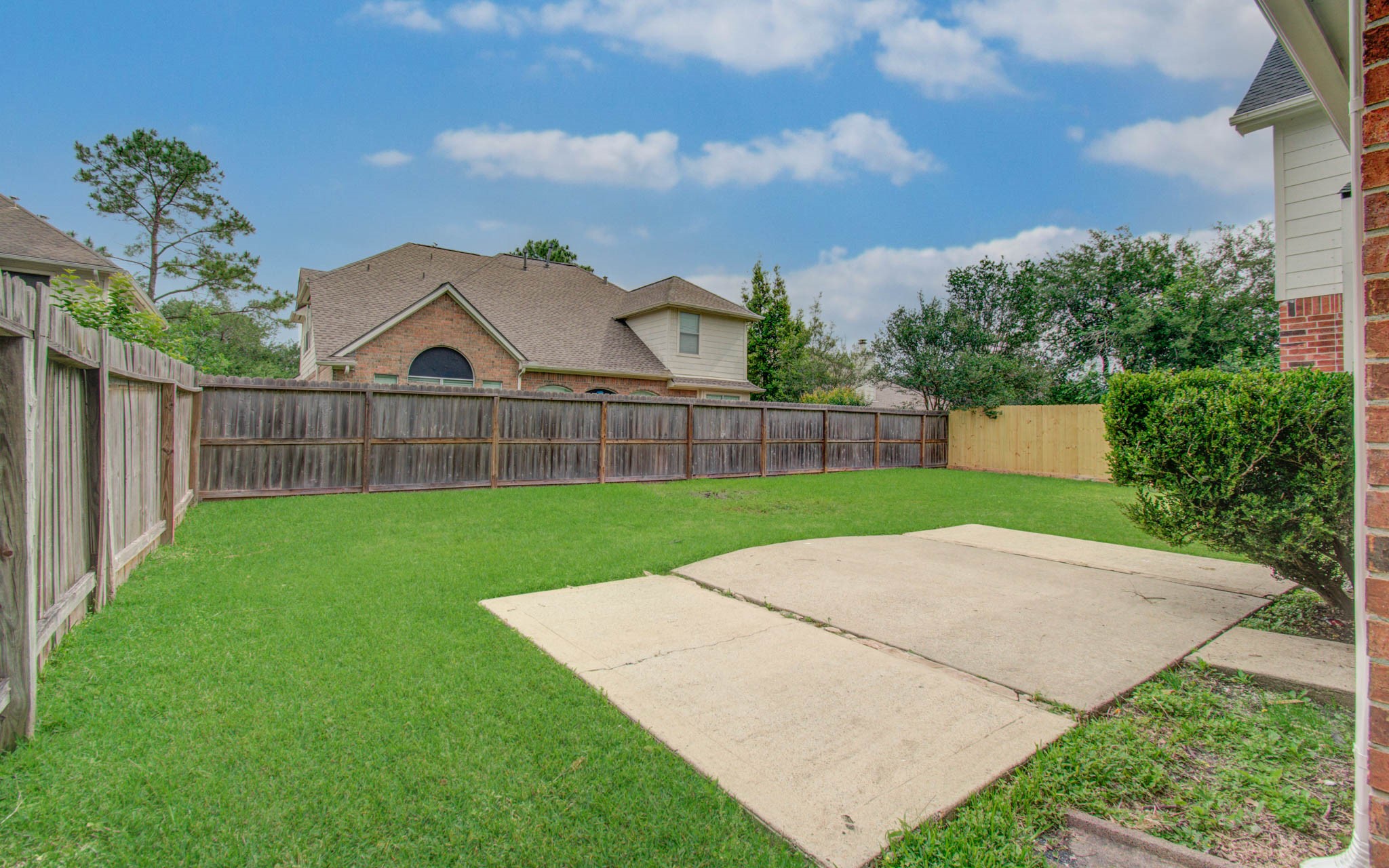 6801 Paigetree Lane, Pearland, TX 77584