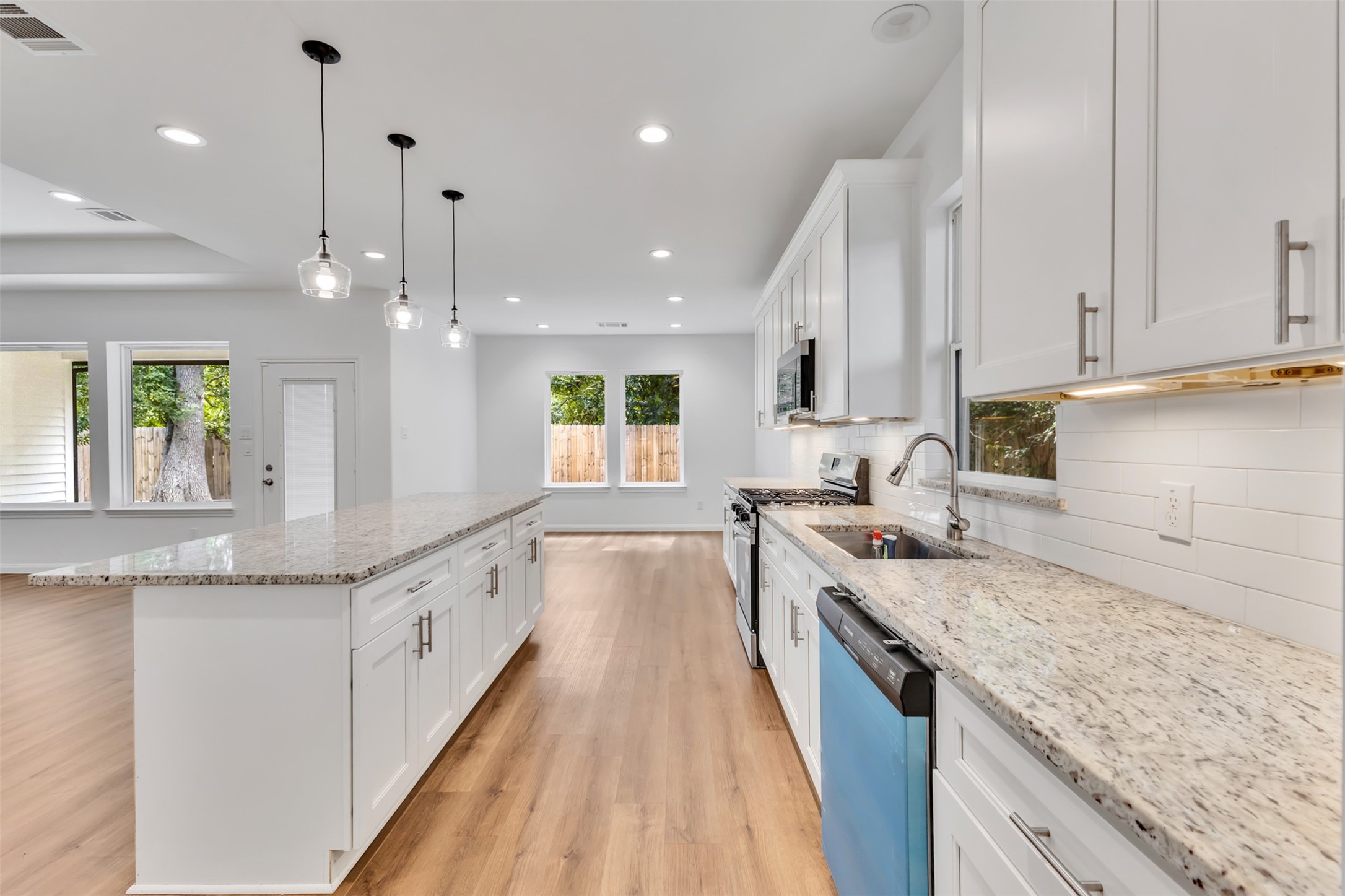 6405 Carver Avenue, Texas City, TX 77591