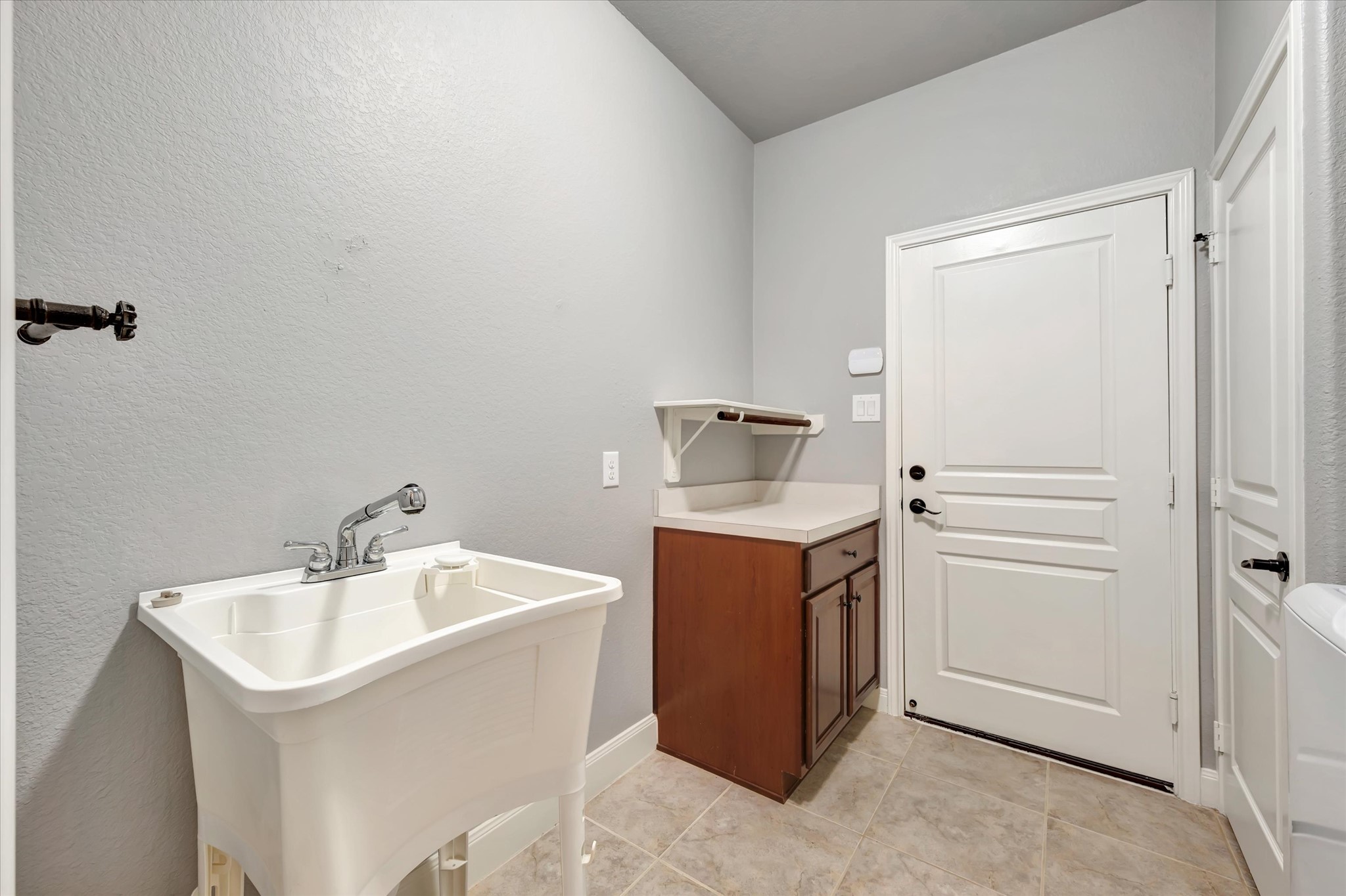 1541 Tuscan Village Drive, League City, TX 77573