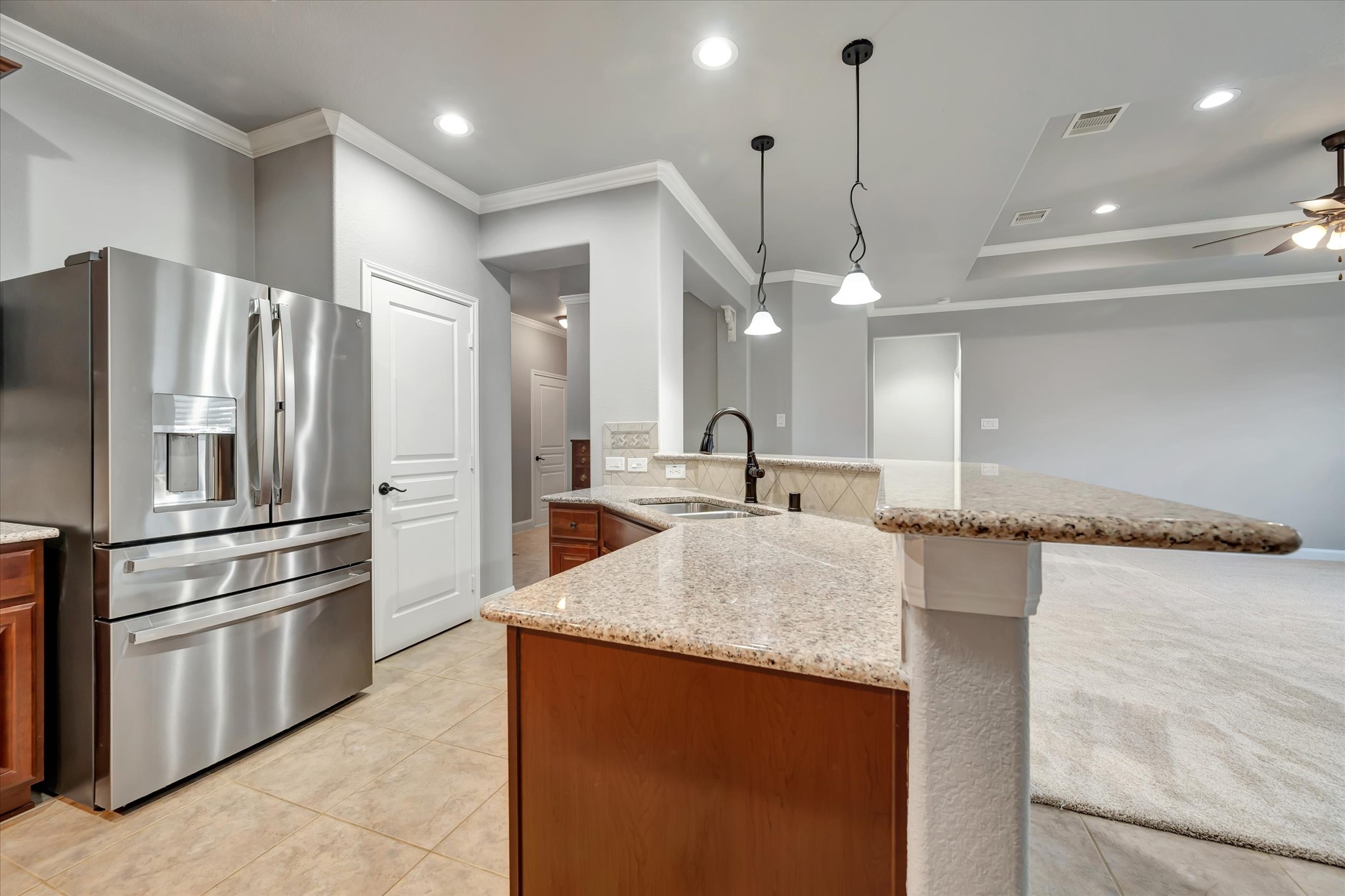 1541 Tuscan Village Drive, League City, TX 77573
