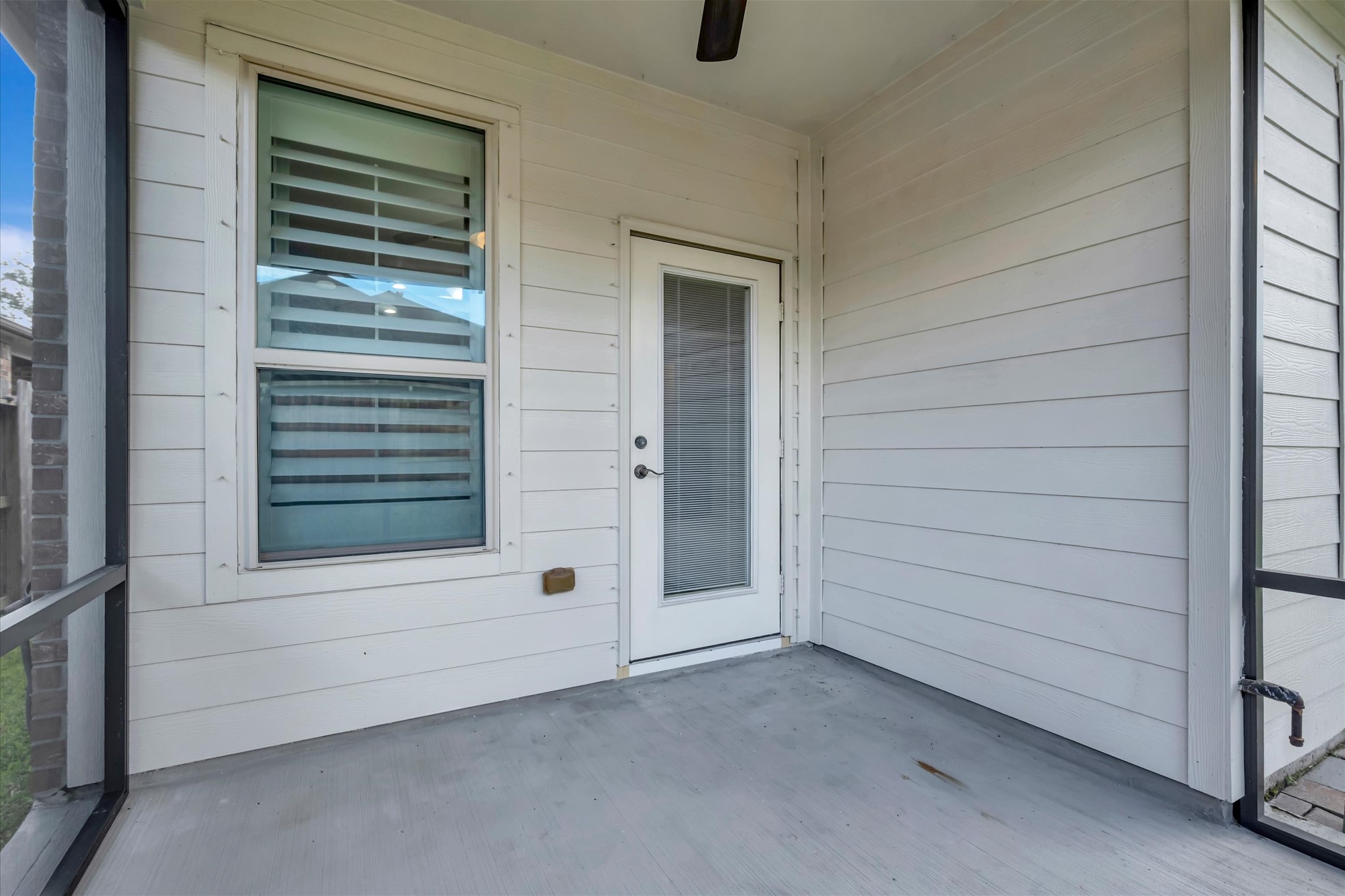 1541 Tuscan Village Drive, League City, TX 77573