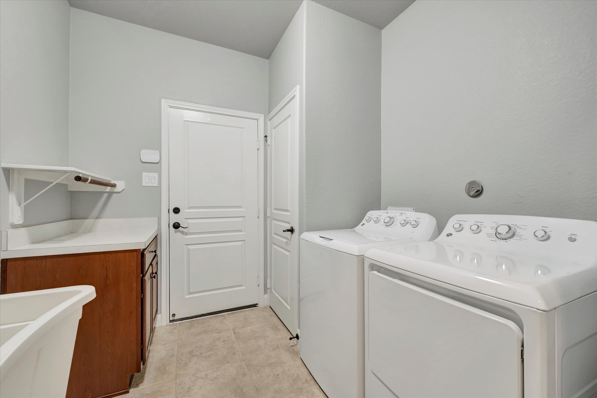 1541 Tuscan Village Drive, League City, TX 77573