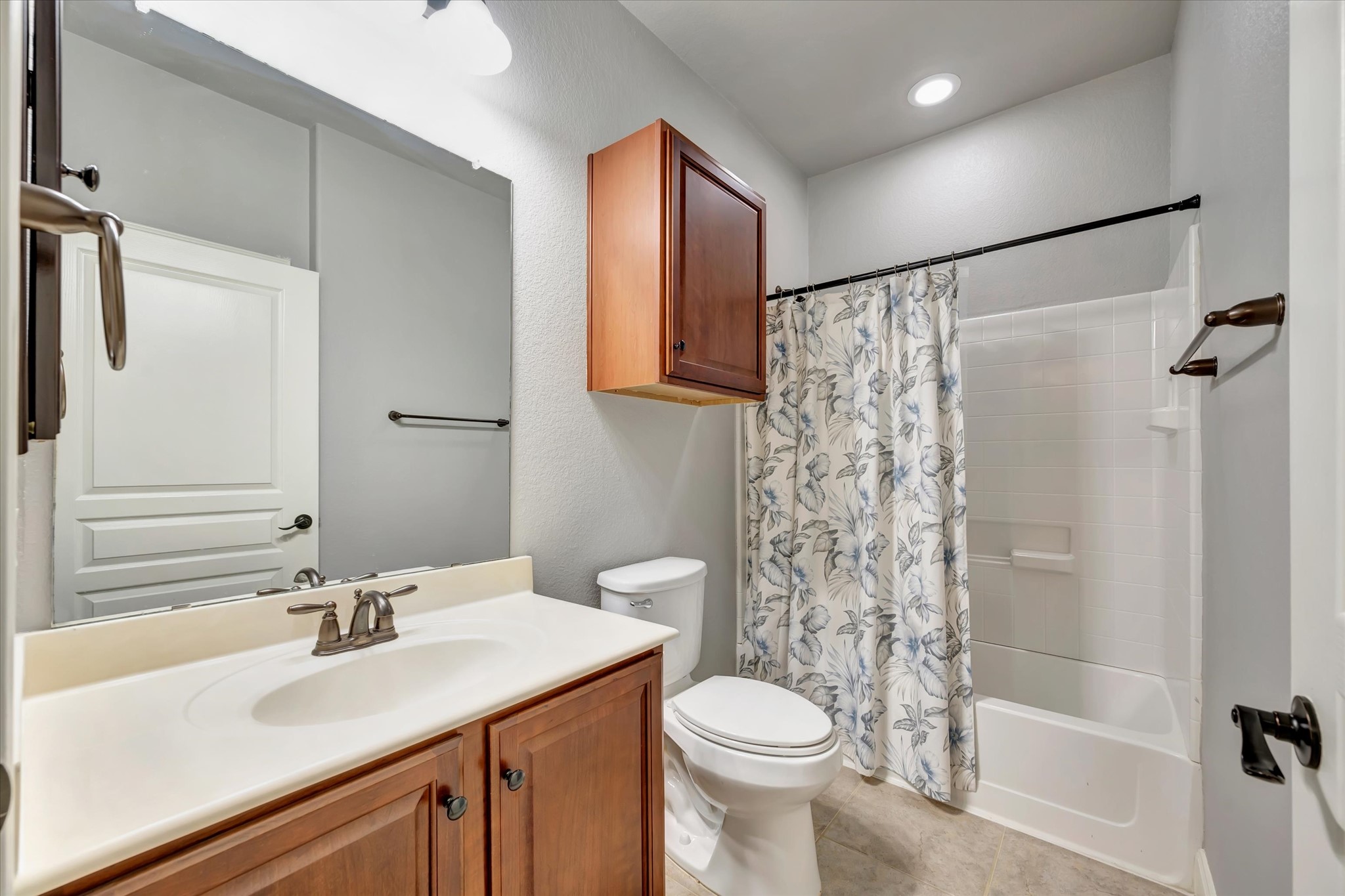 1541 Tuscan Village Drive, League City, TX 77573