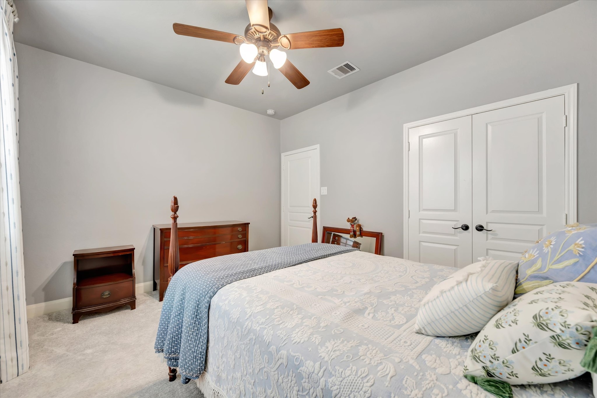1541 Tuscan Village Drive, League City, TX 77573