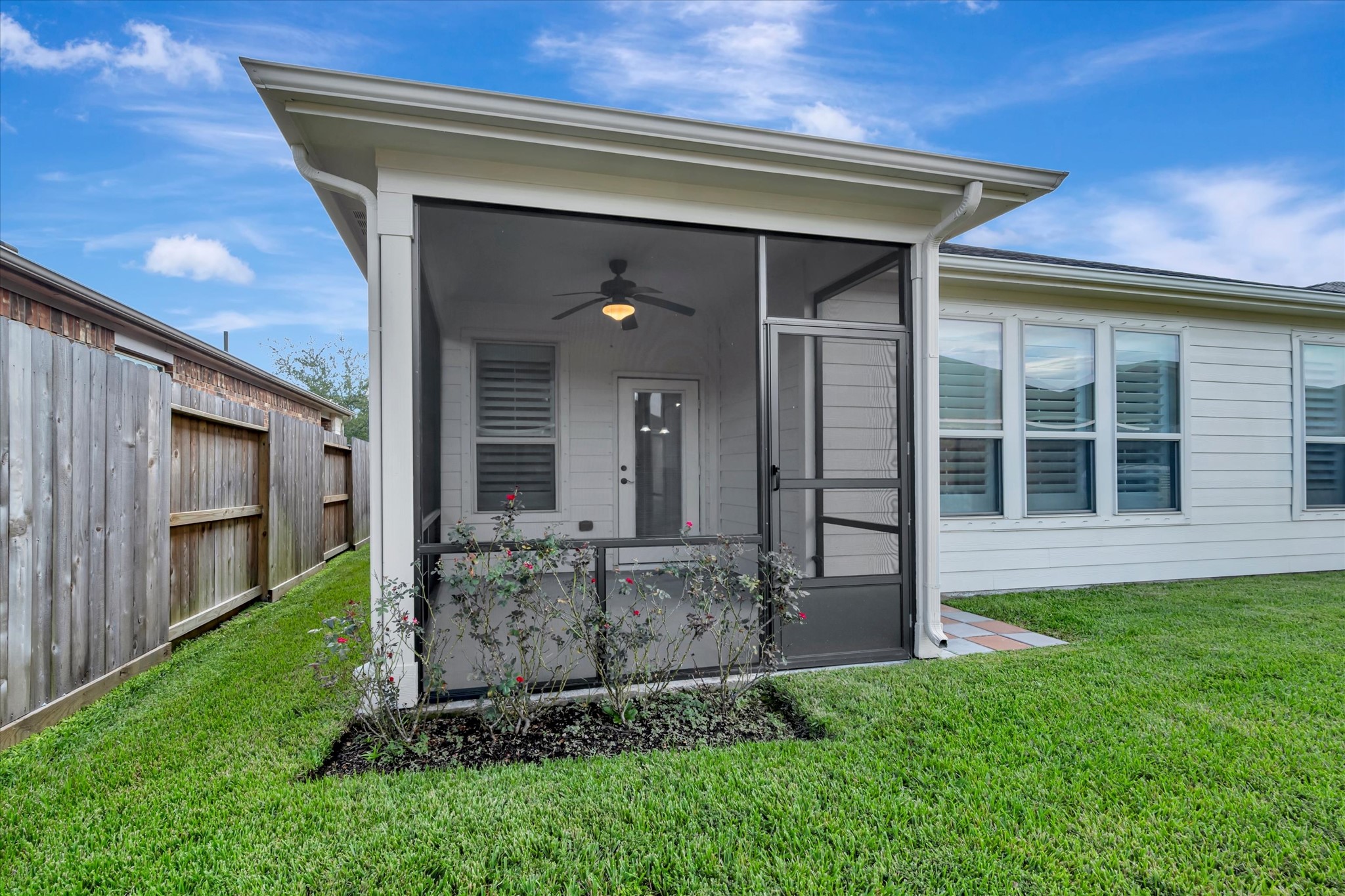 1541 Tuscan Village Drive, League City, TX 77573