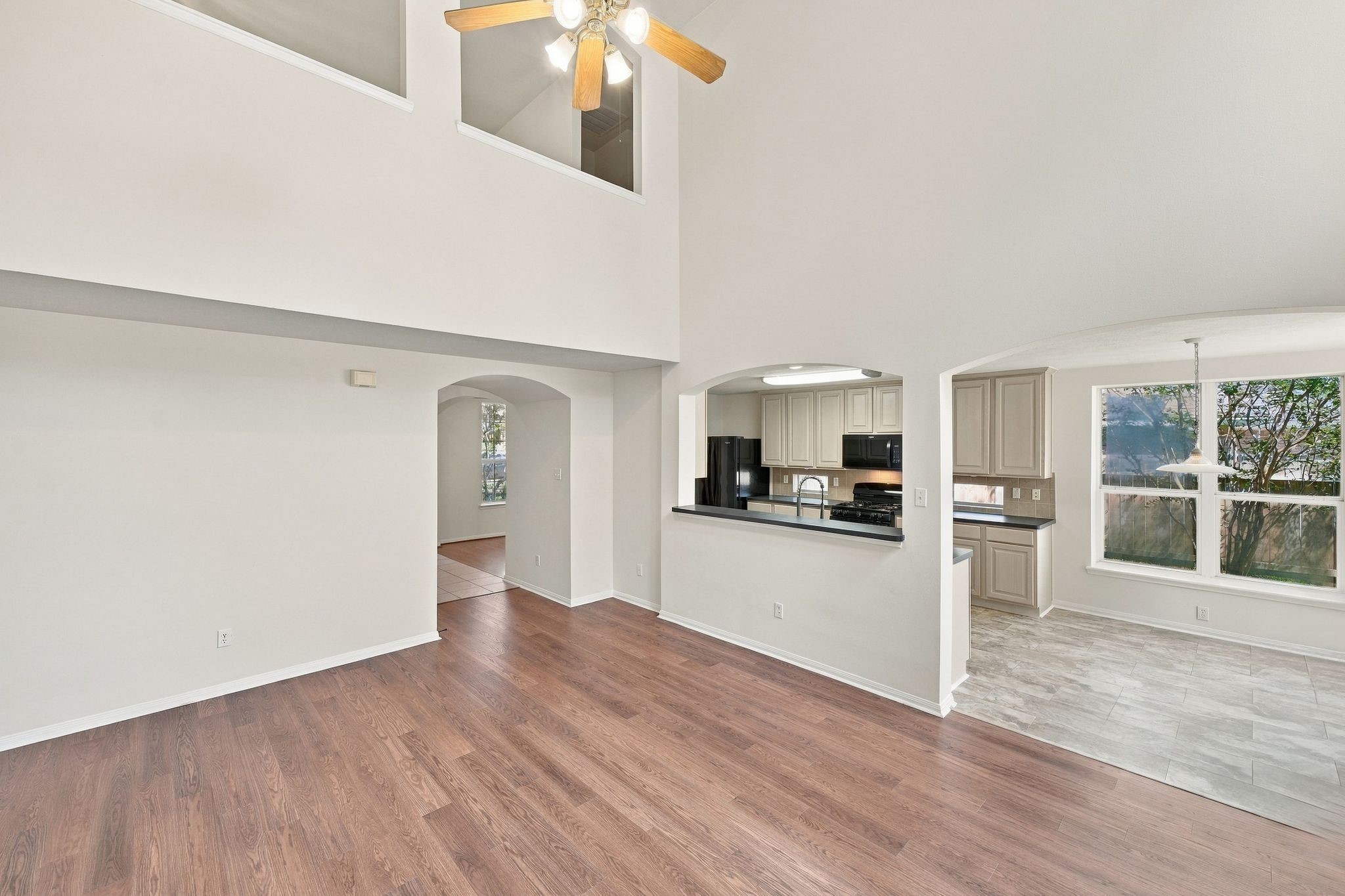 10 Orchid Grove Place, Conroe, TX 77385