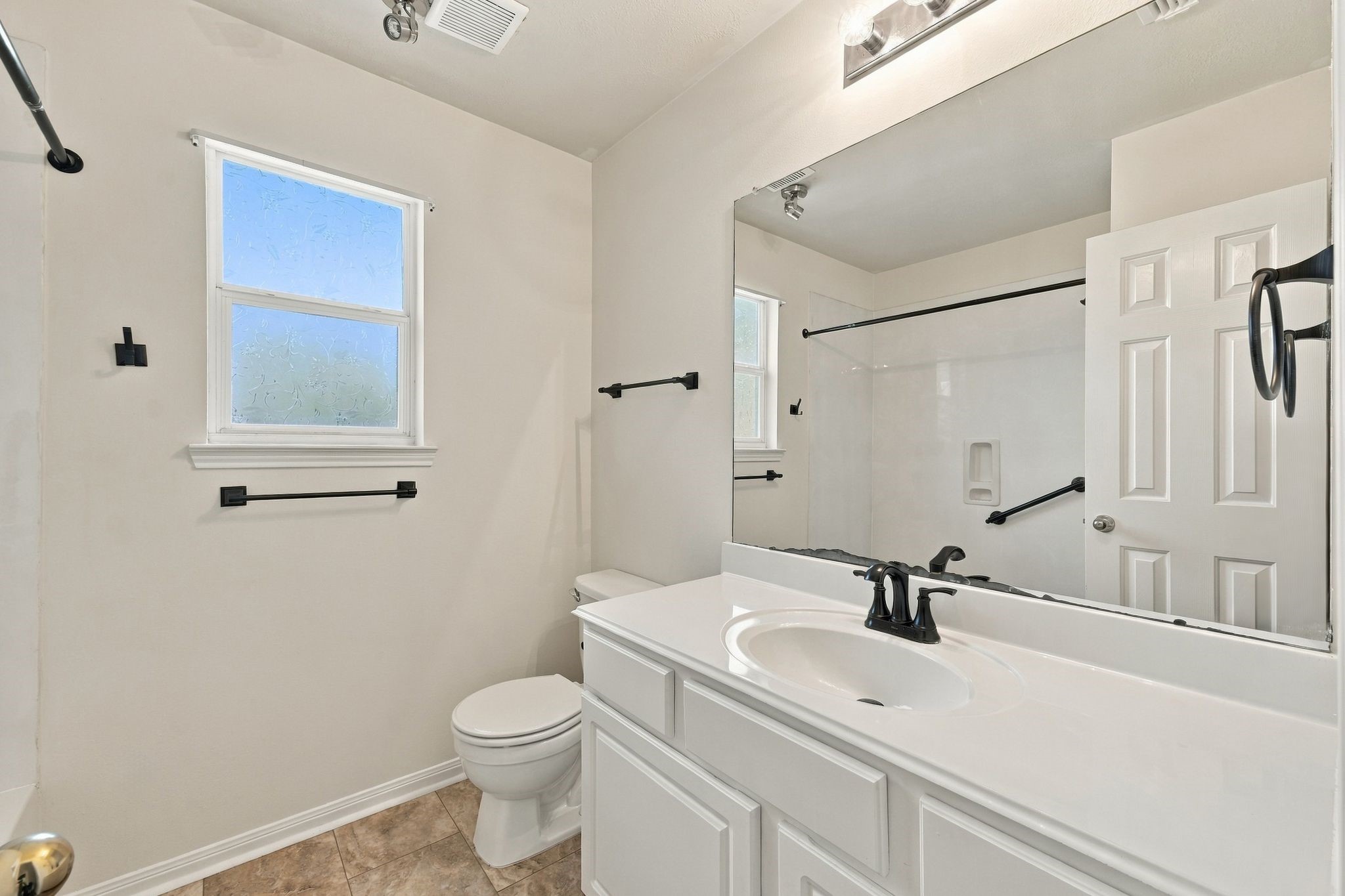 10 Orchid Grove Place, Conroe, TX 77385