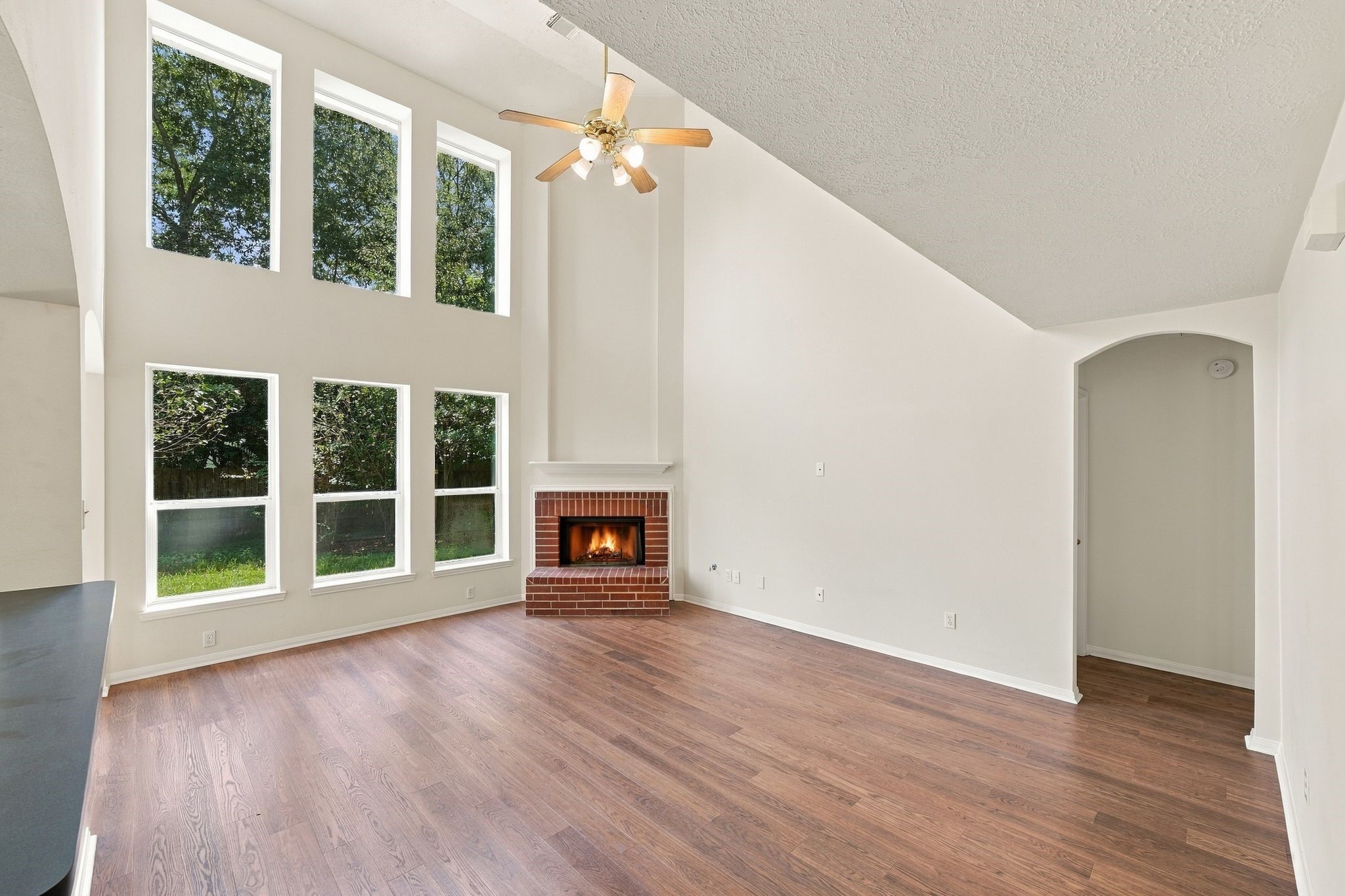 10 Orchid Grove Place, Conroe, TX 77385