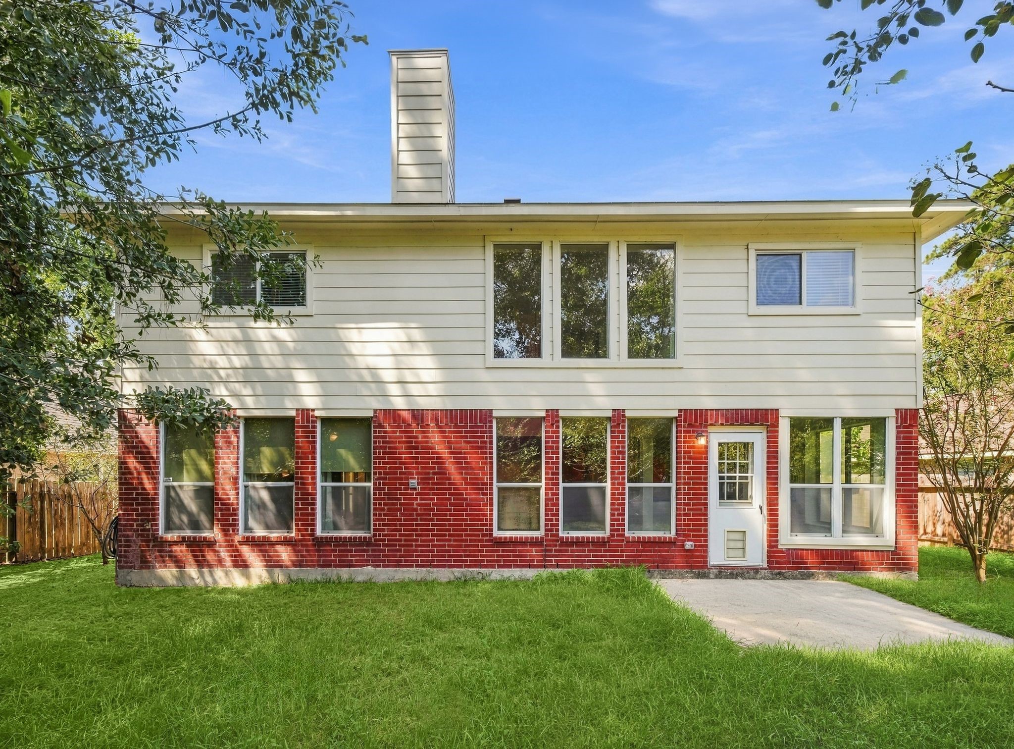 10 Orchid Grove Place, Conroe, TX 77385