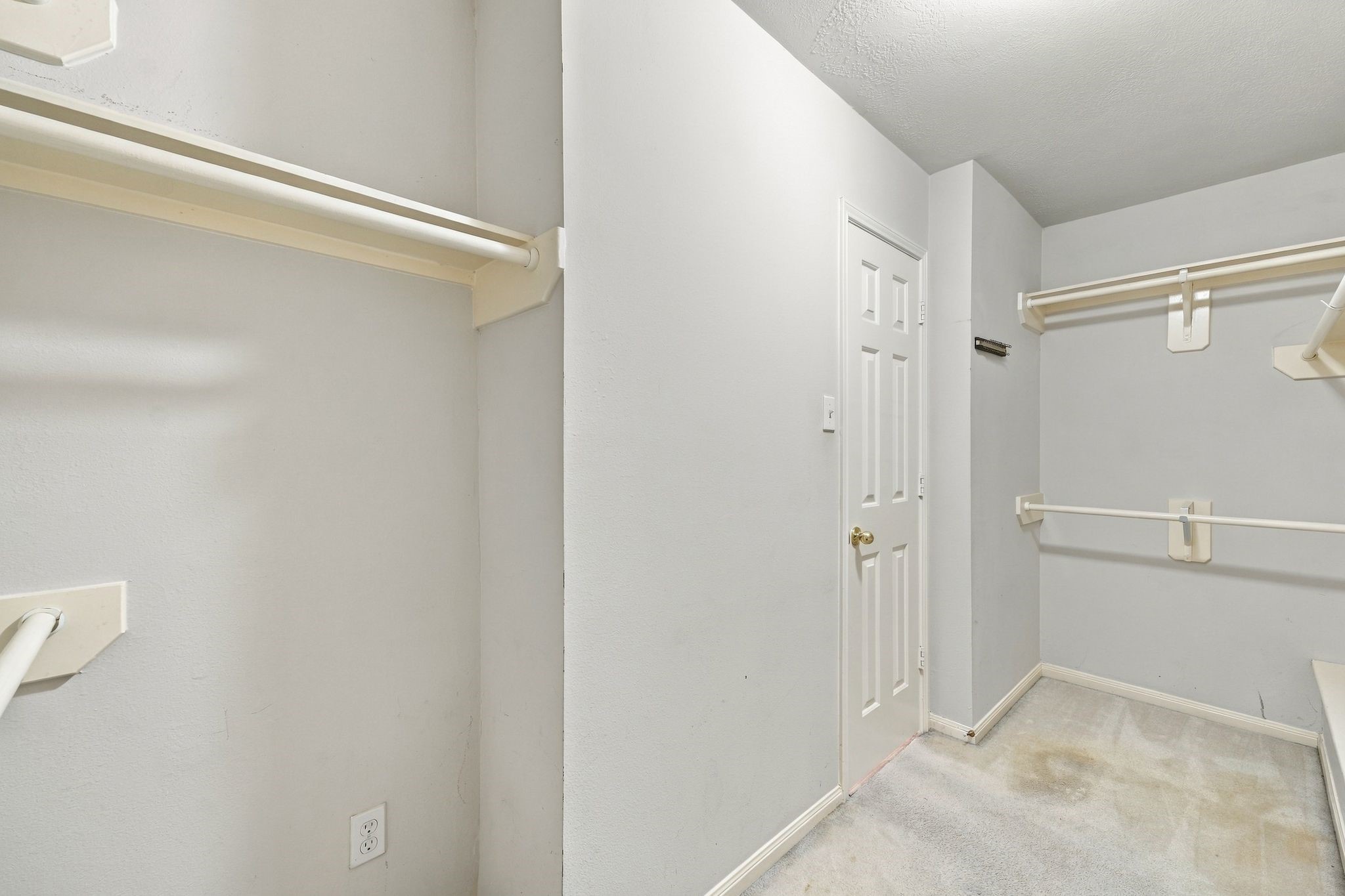 10 Orchid Grove Place, Conroe, TX 77385