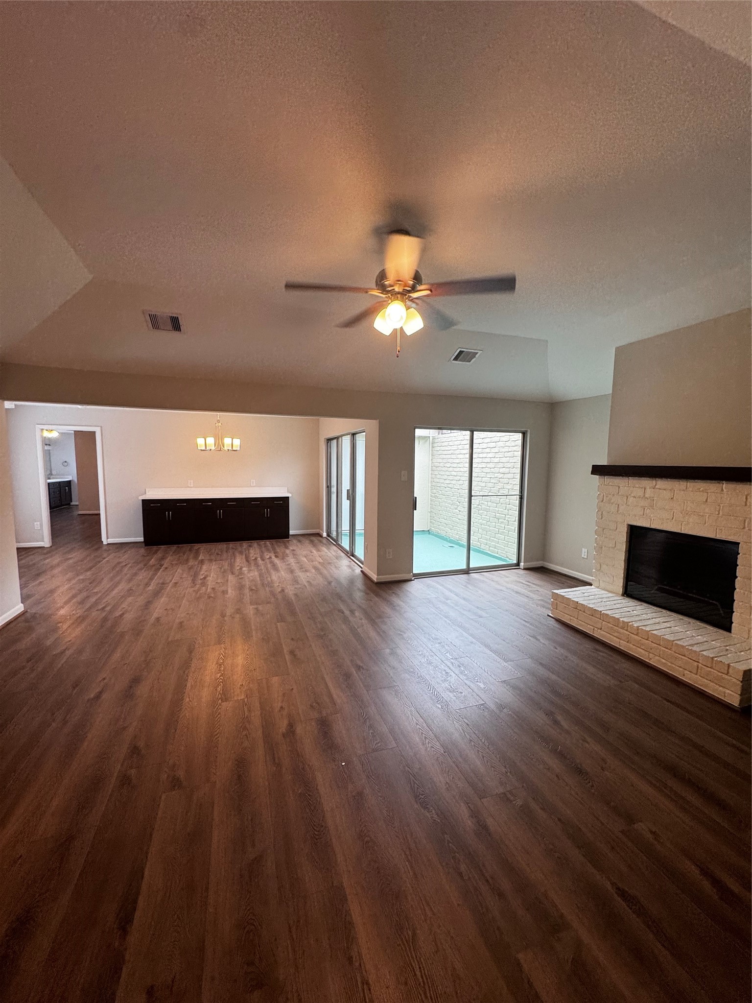 8807 Belle Glen Drive, Houston, TX 77099
