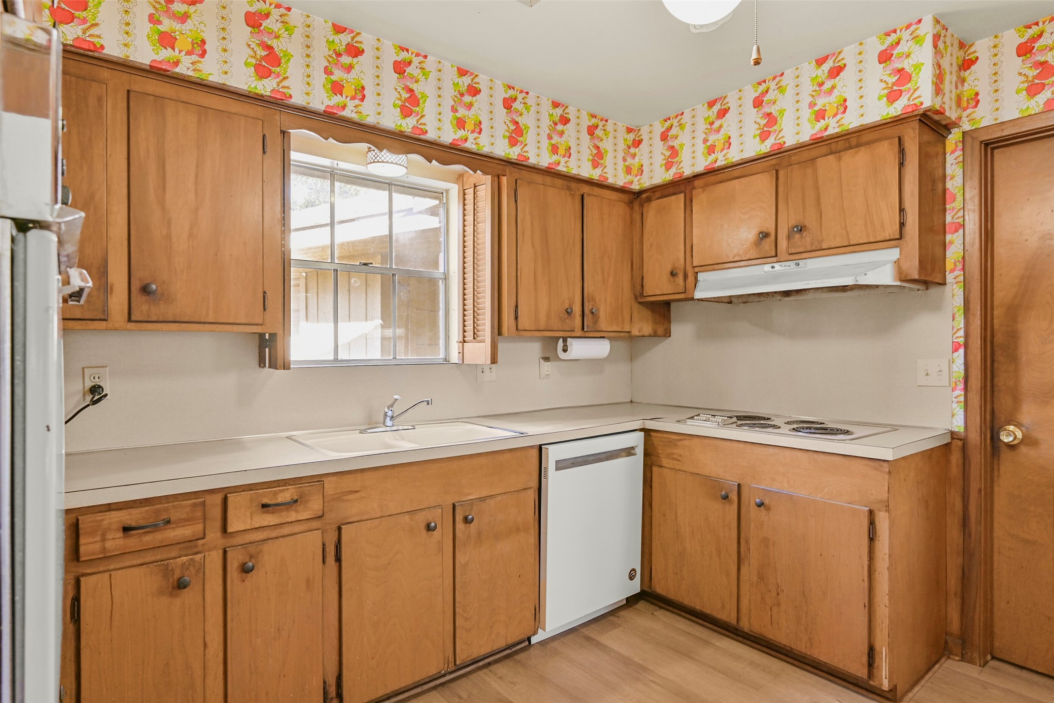2101 Willow Dell Drive, Seabrook, TX 77586