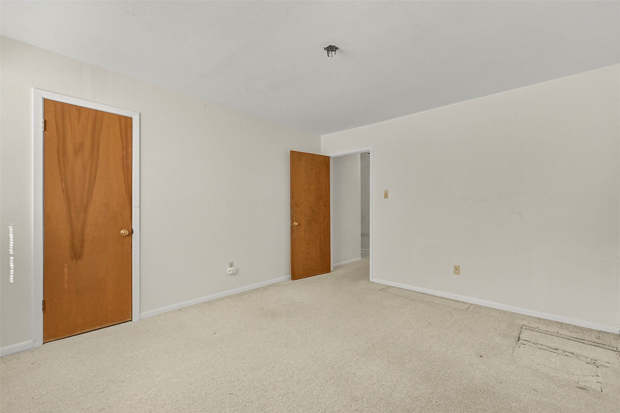 2101 Willow Dell Drive, Seabrook, TX 77586