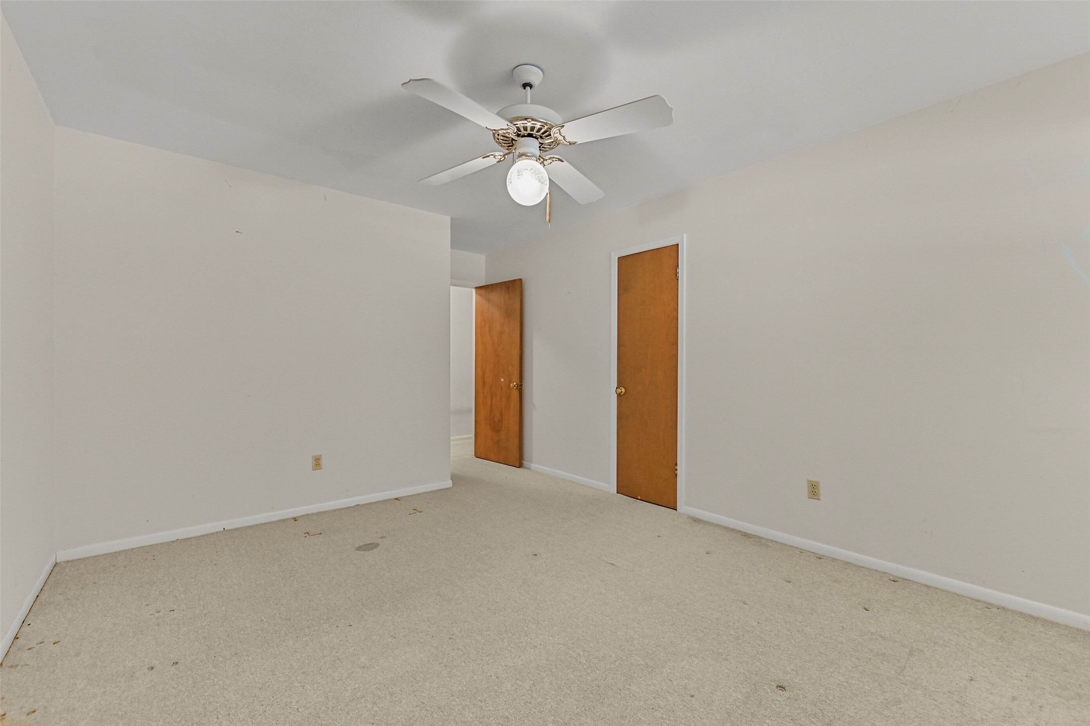 2101 Willow Dell Drive, Seabrook, TX 77586