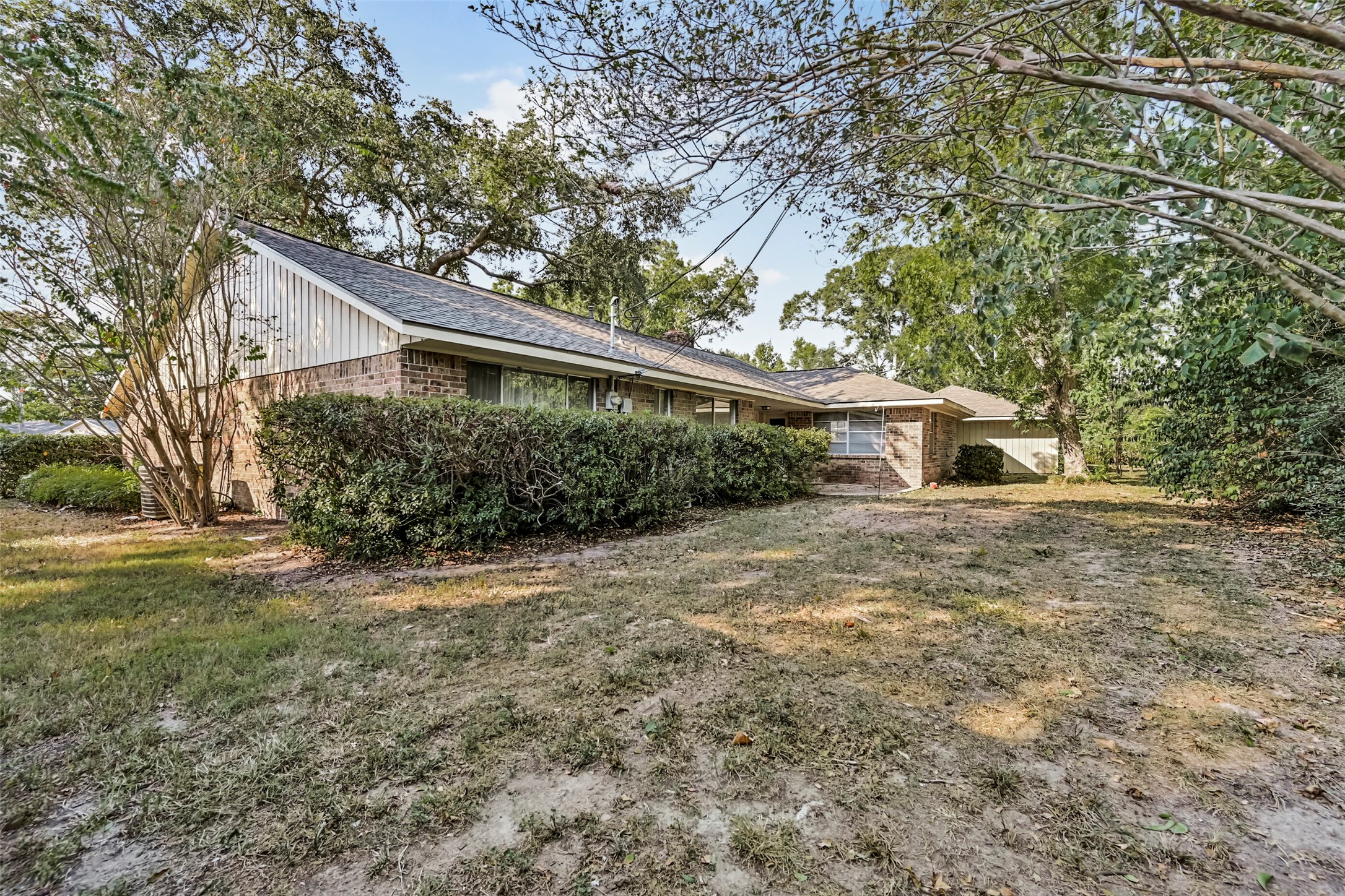 2101 Willow Dell Drive, Seabrook, TX 77586