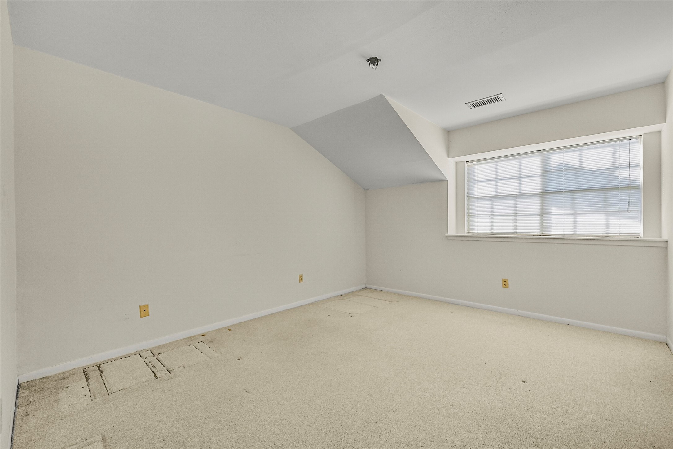 2nd of the 4 bedrooms