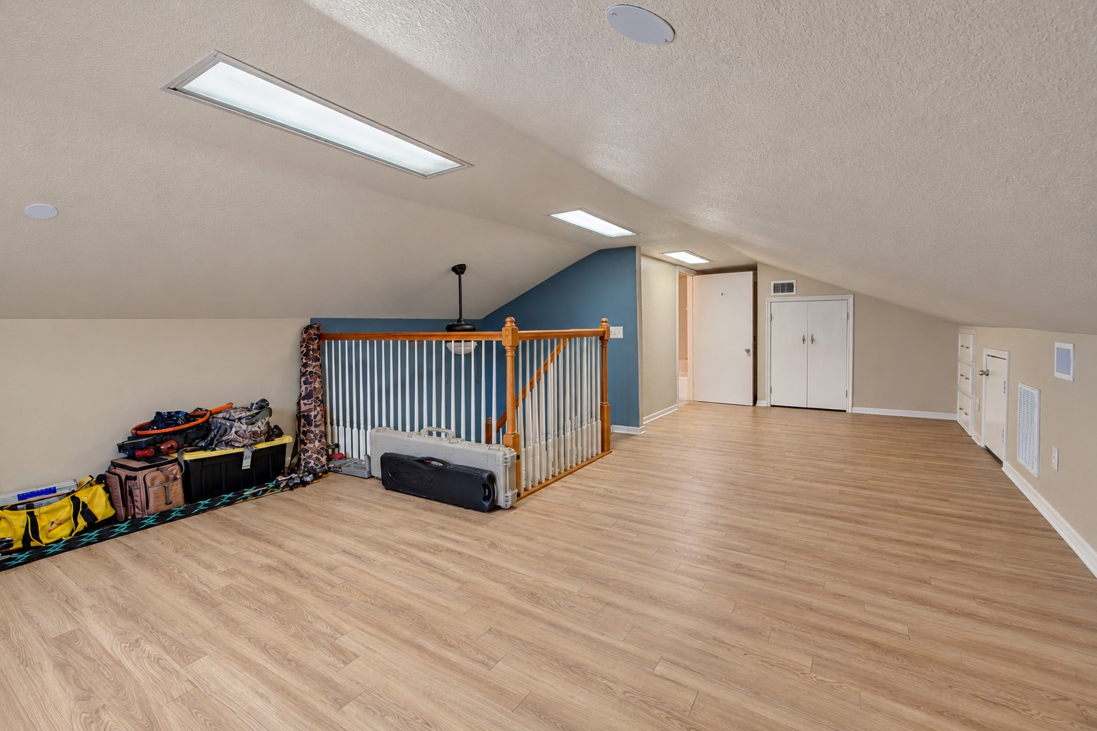This could also be a sewing/cvraft room, storage, media room, office... the possibilities are really endless.