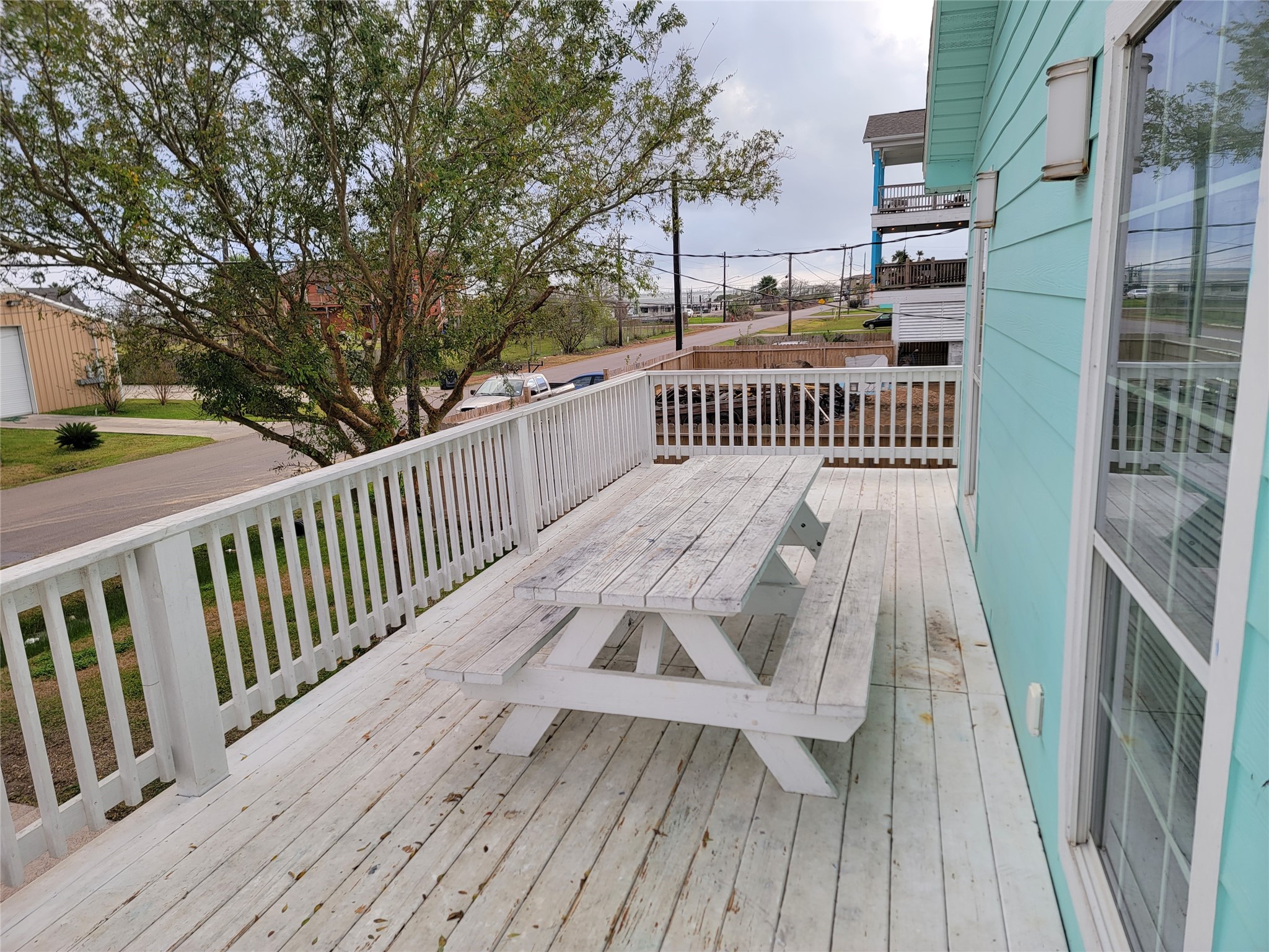 upstairs deck