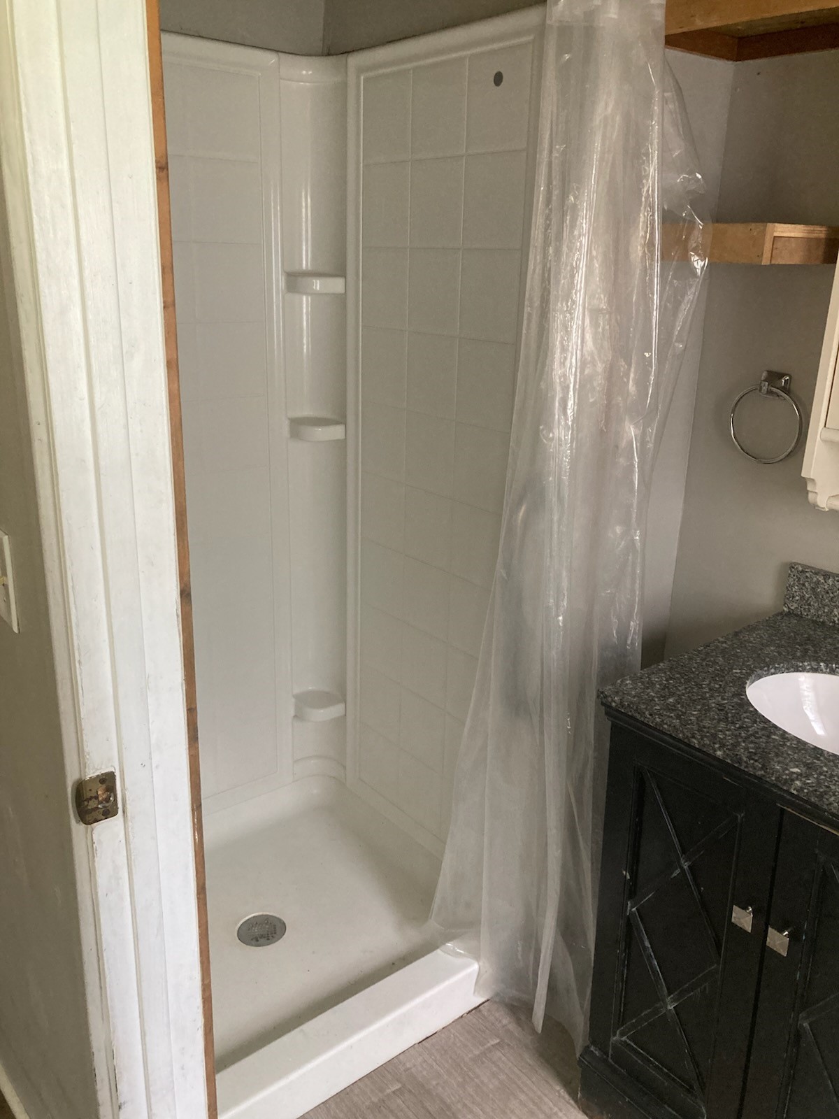 bottom unit bathroom