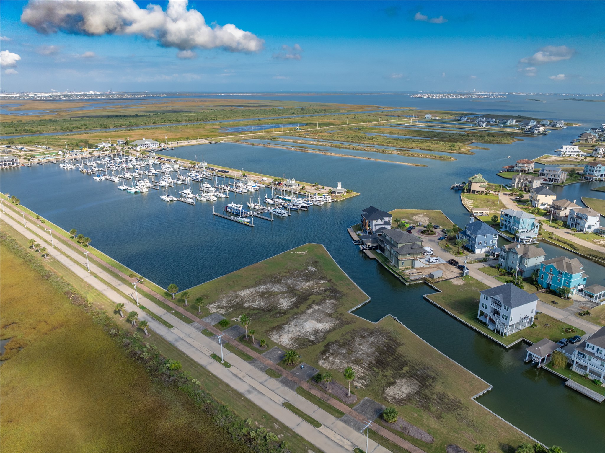 45 Shell Key, Hitchcock, TX 77563