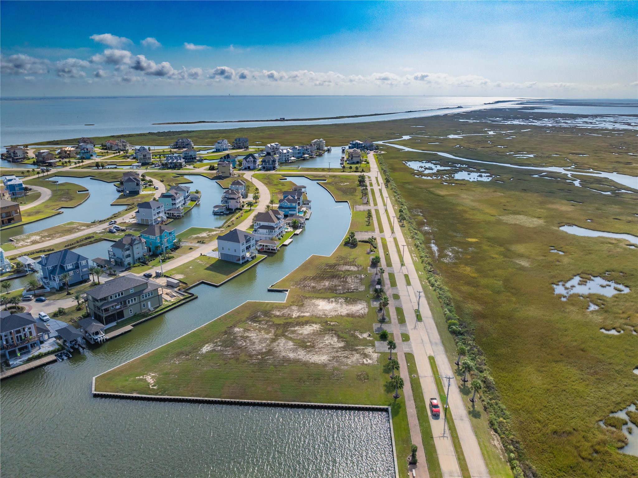 45 Shell Key, Hitchcock, TX 77563