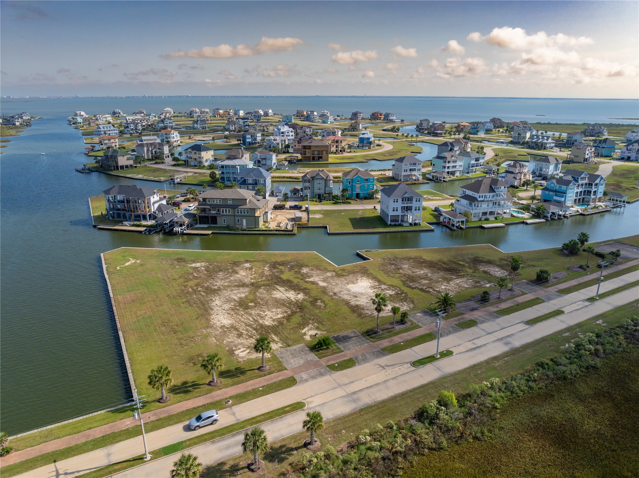 45 Shell Key, Hitchcock, TX 77563