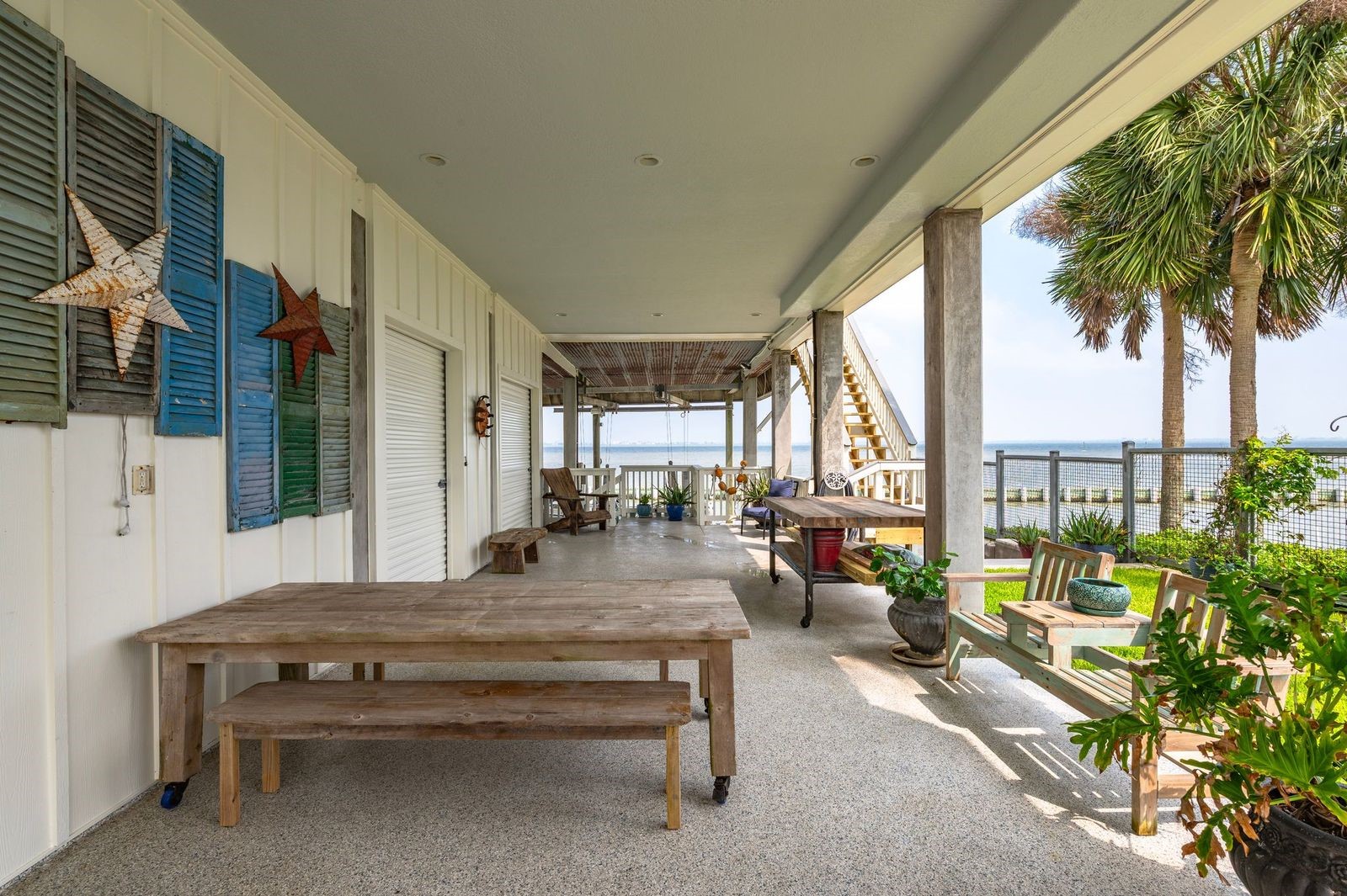 Captivating Views & Spacious Exterior Design