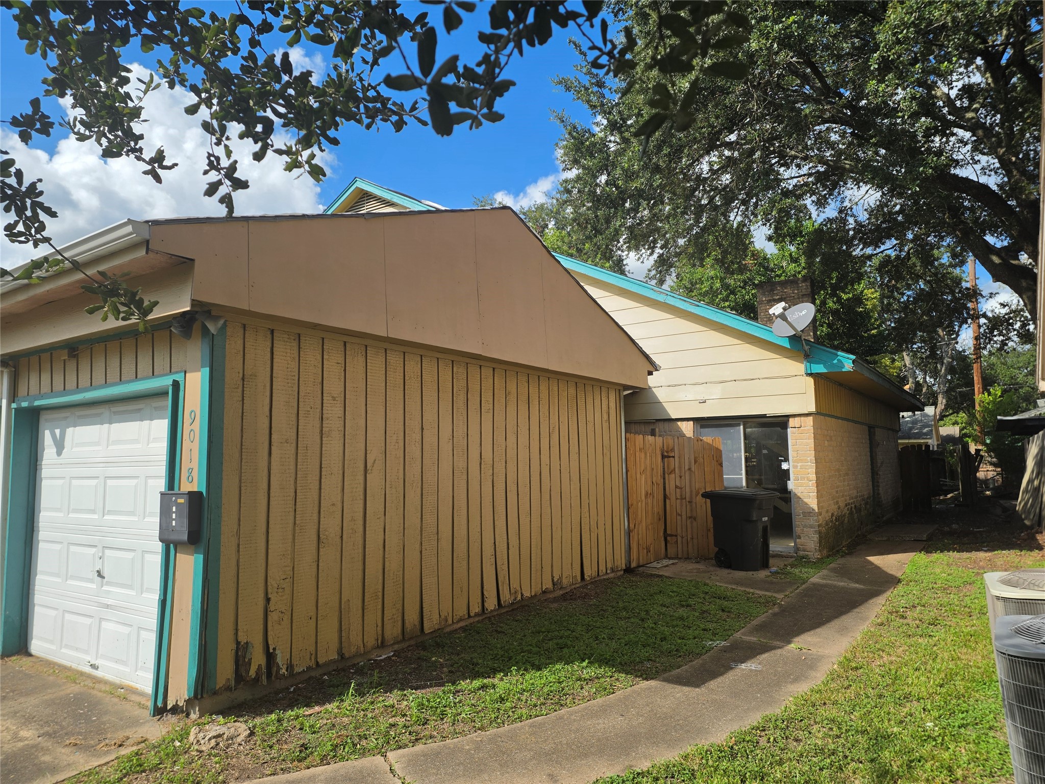 9018 Triola Lane, Houston, TX 77036