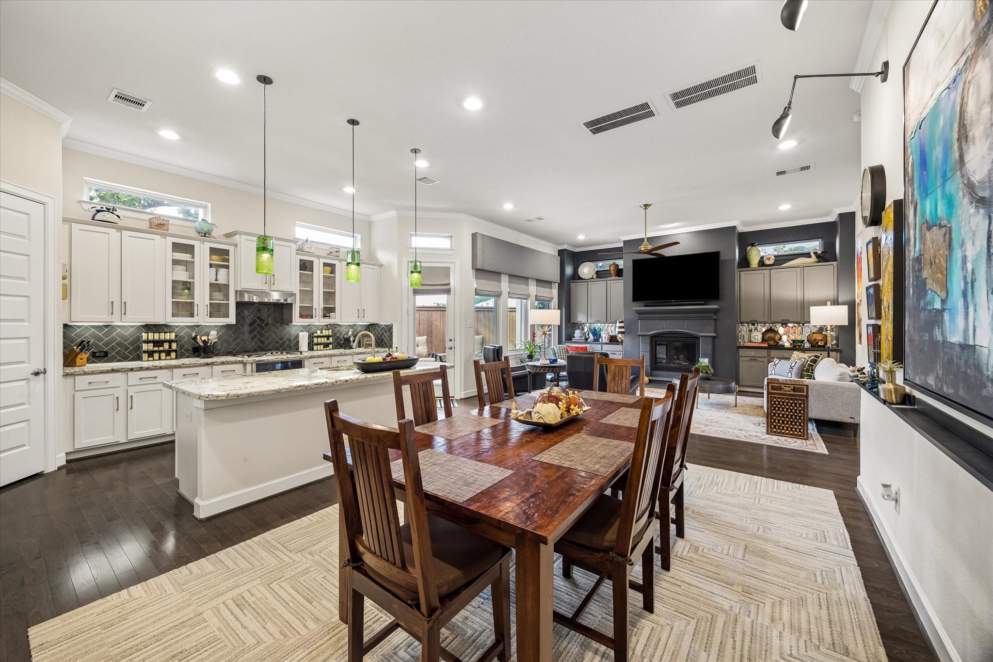Open concept living. great for entertaining.