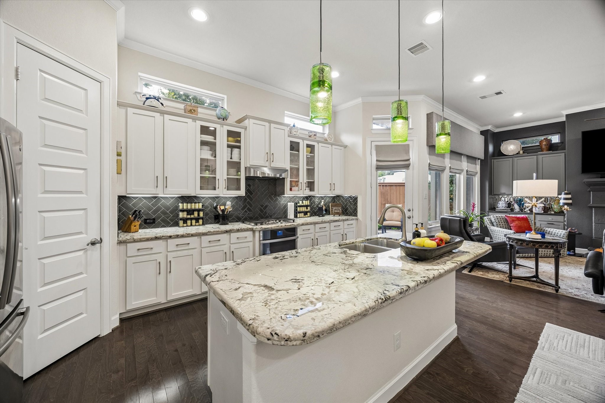 Kitchen w/generous Island, great for gatherings.
