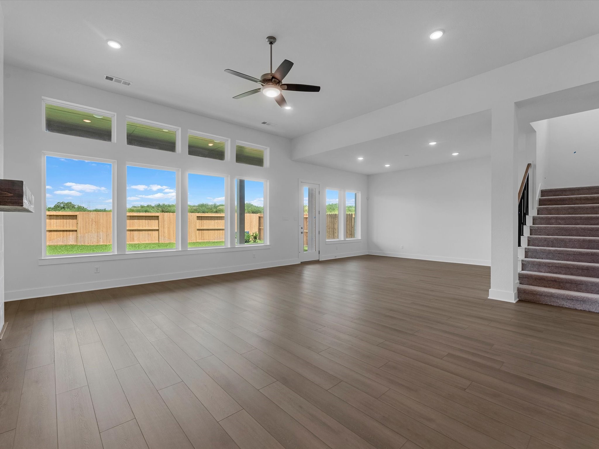 2722 Crown Ridge Drive, Missouri City, TX 77459