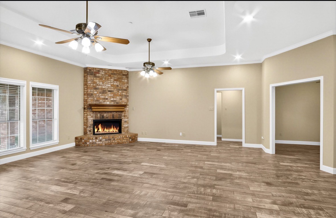 131 Happy Hollow Street, Alvin, TX 77511