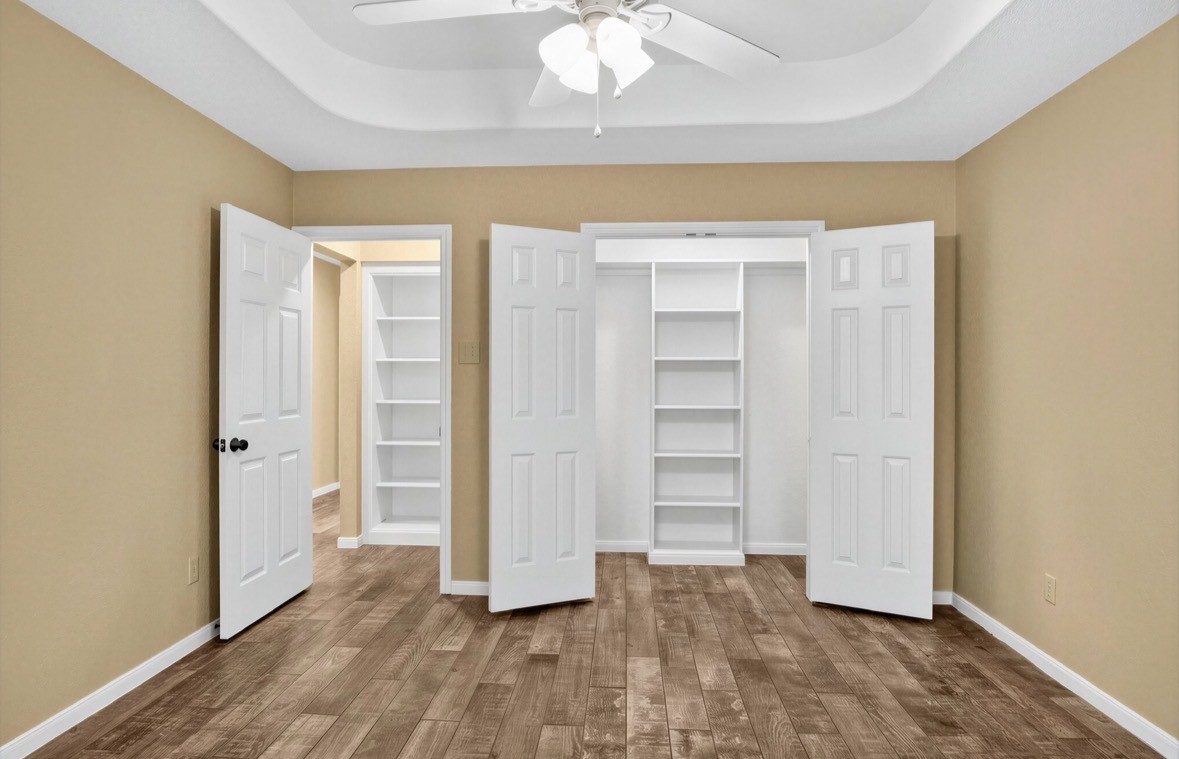 131 Happy Hollow Street, Alvin, TX 77511